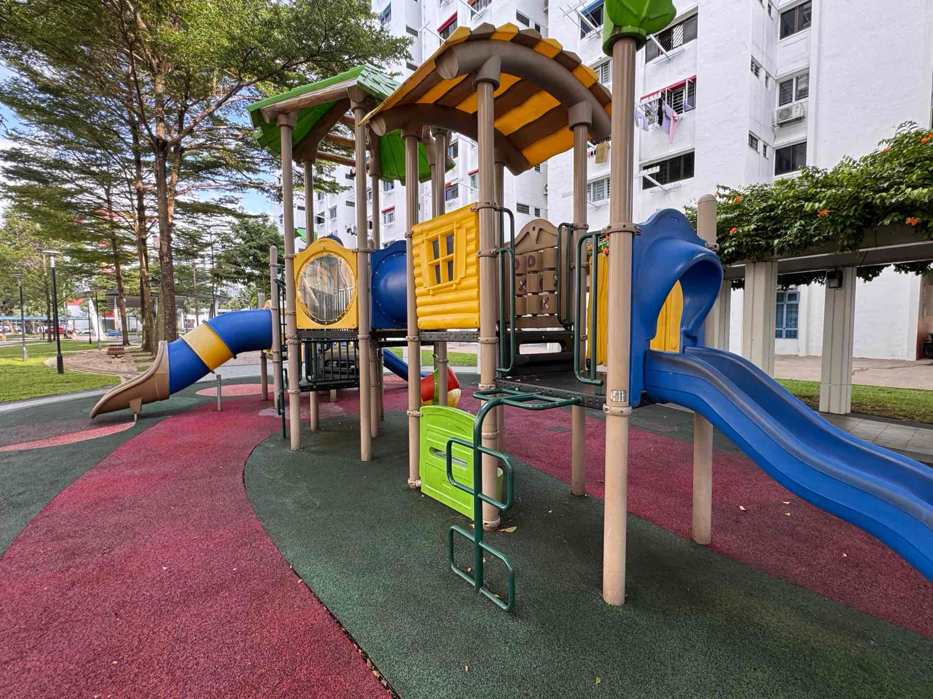110 Aljunied Crescent Playground - Photo 2