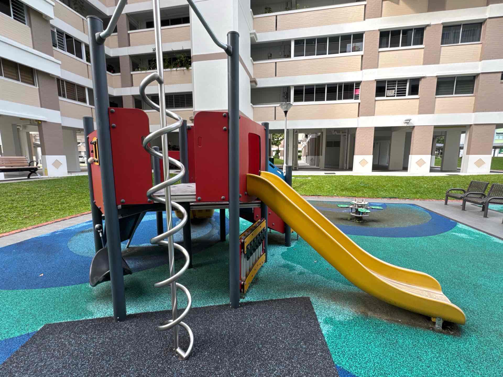 898 Tampines Street 81 Playground - Photo 2