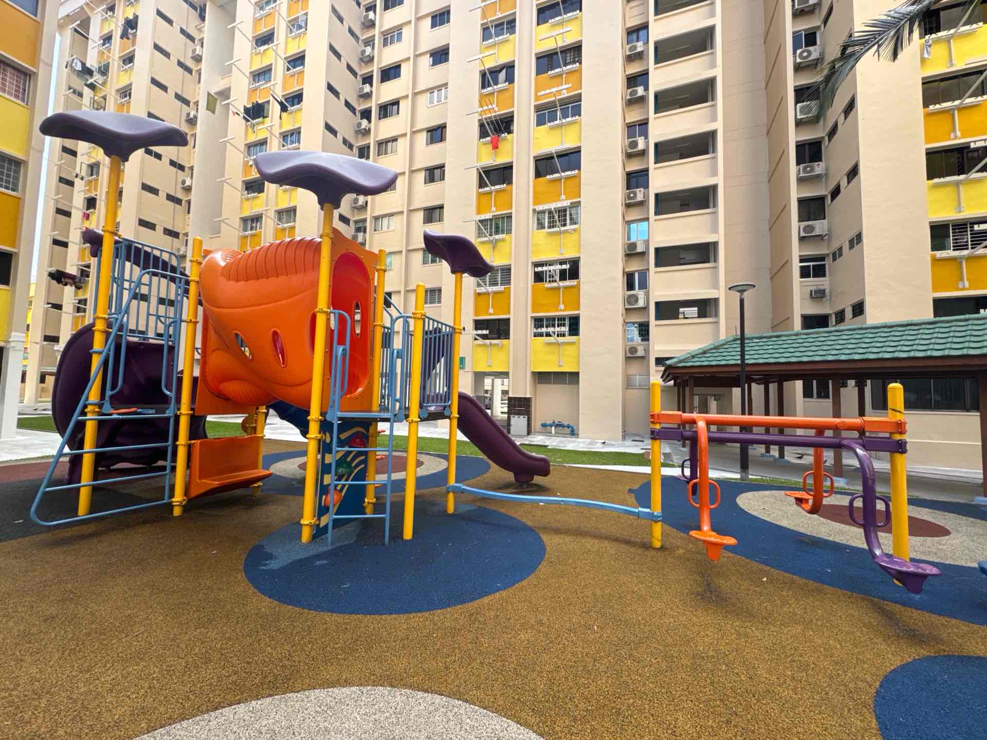 215 Tampines Street 23 Playground - Photo 3