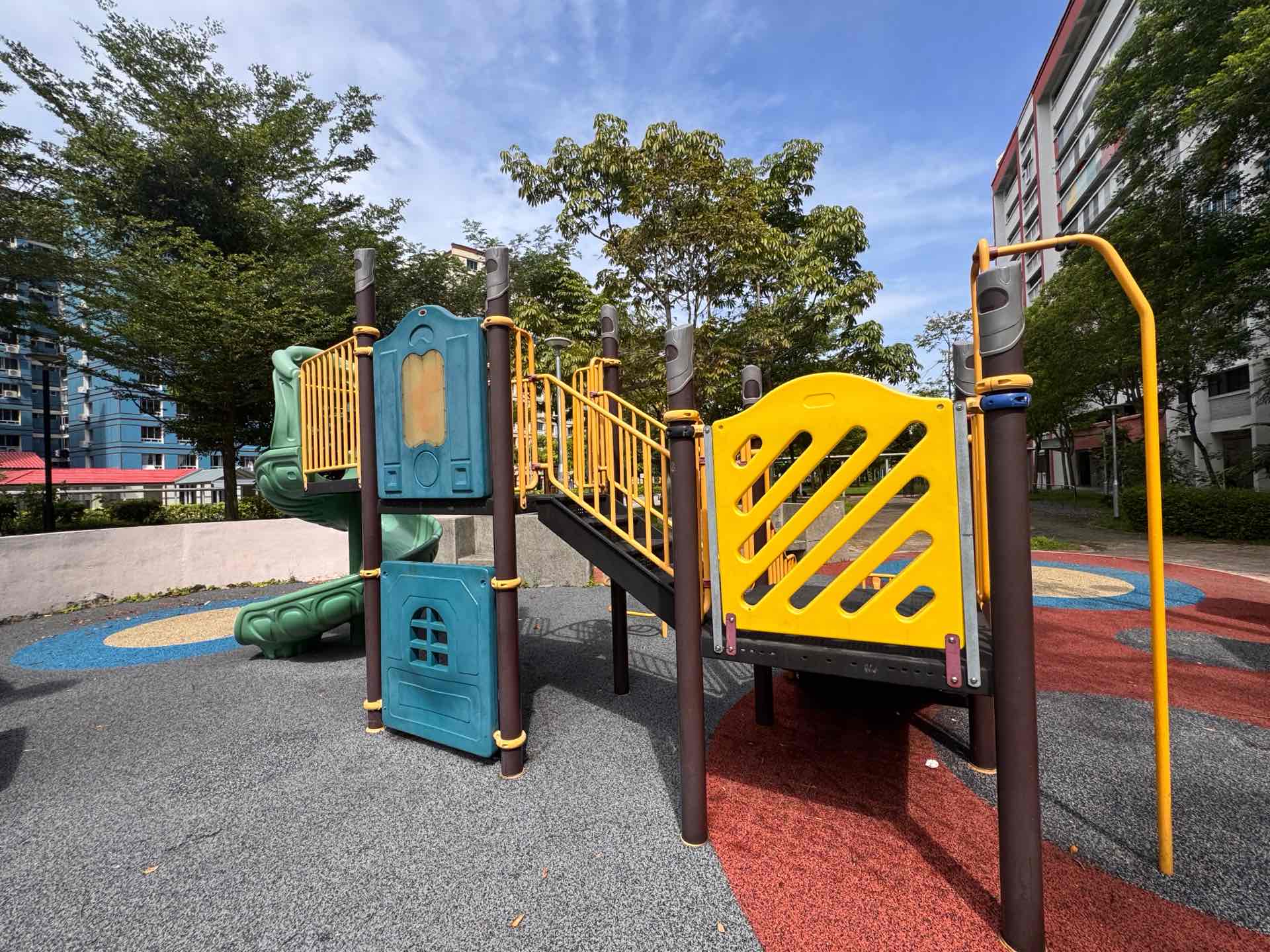 449 Tampines Street 42 Playground - Photo 2