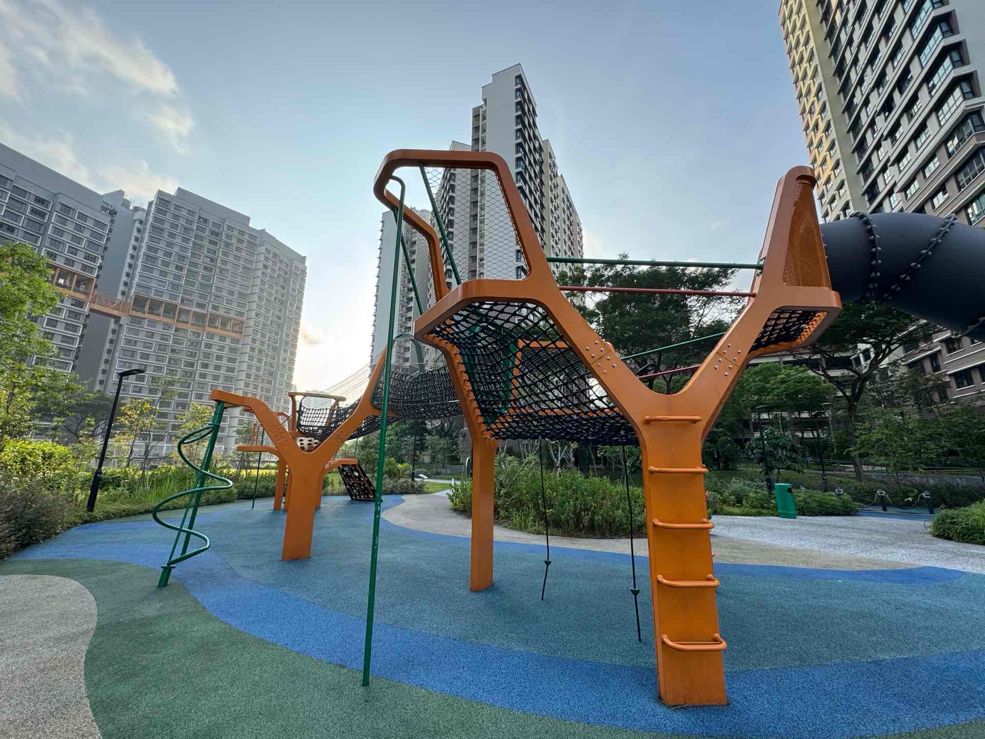 31 Fernvale Lane, Parc Greenwich Playground - Photo 3
