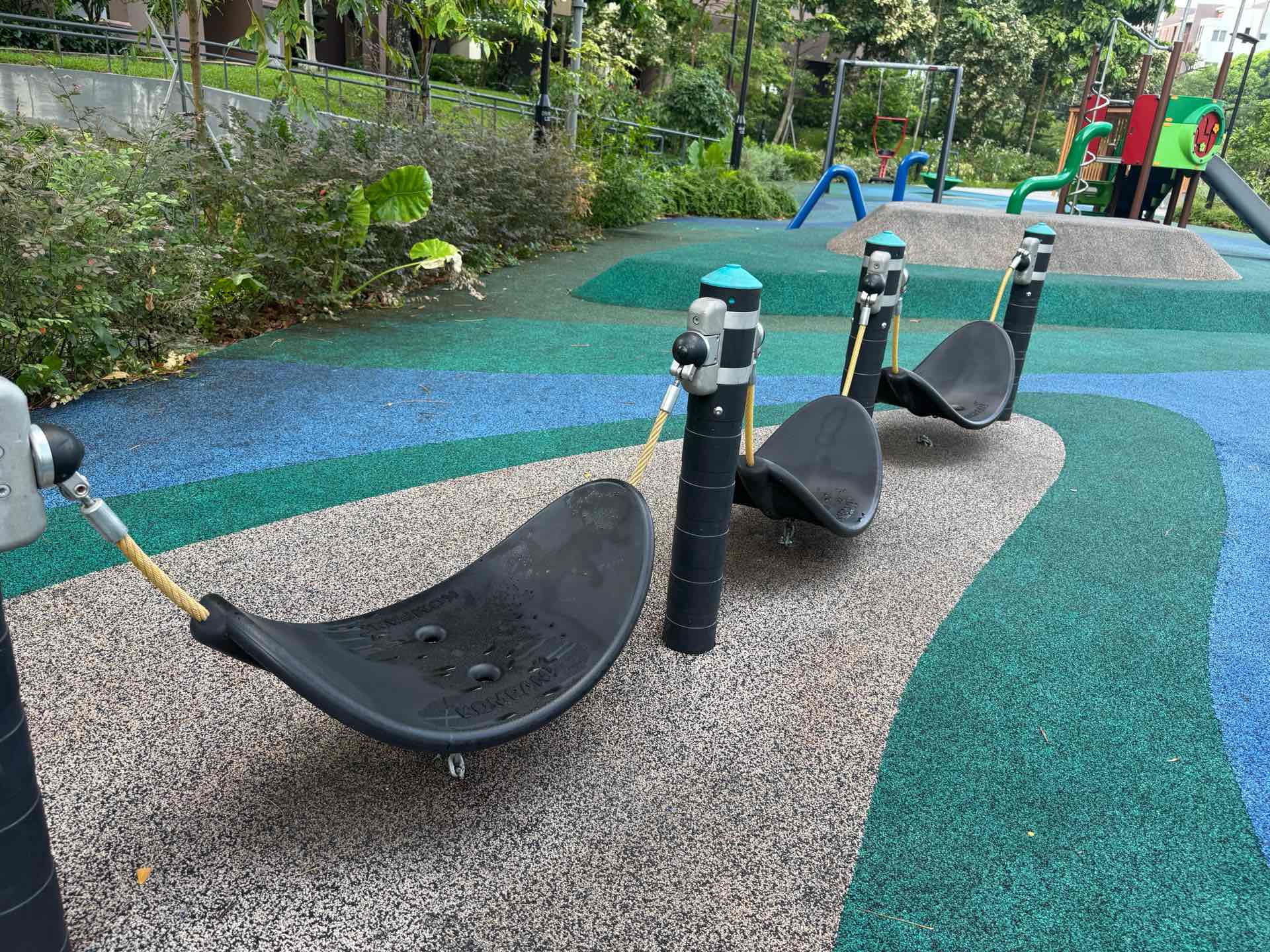 31 Fernvale Lane, Parc Greenwich Playground 2 - Photo 3