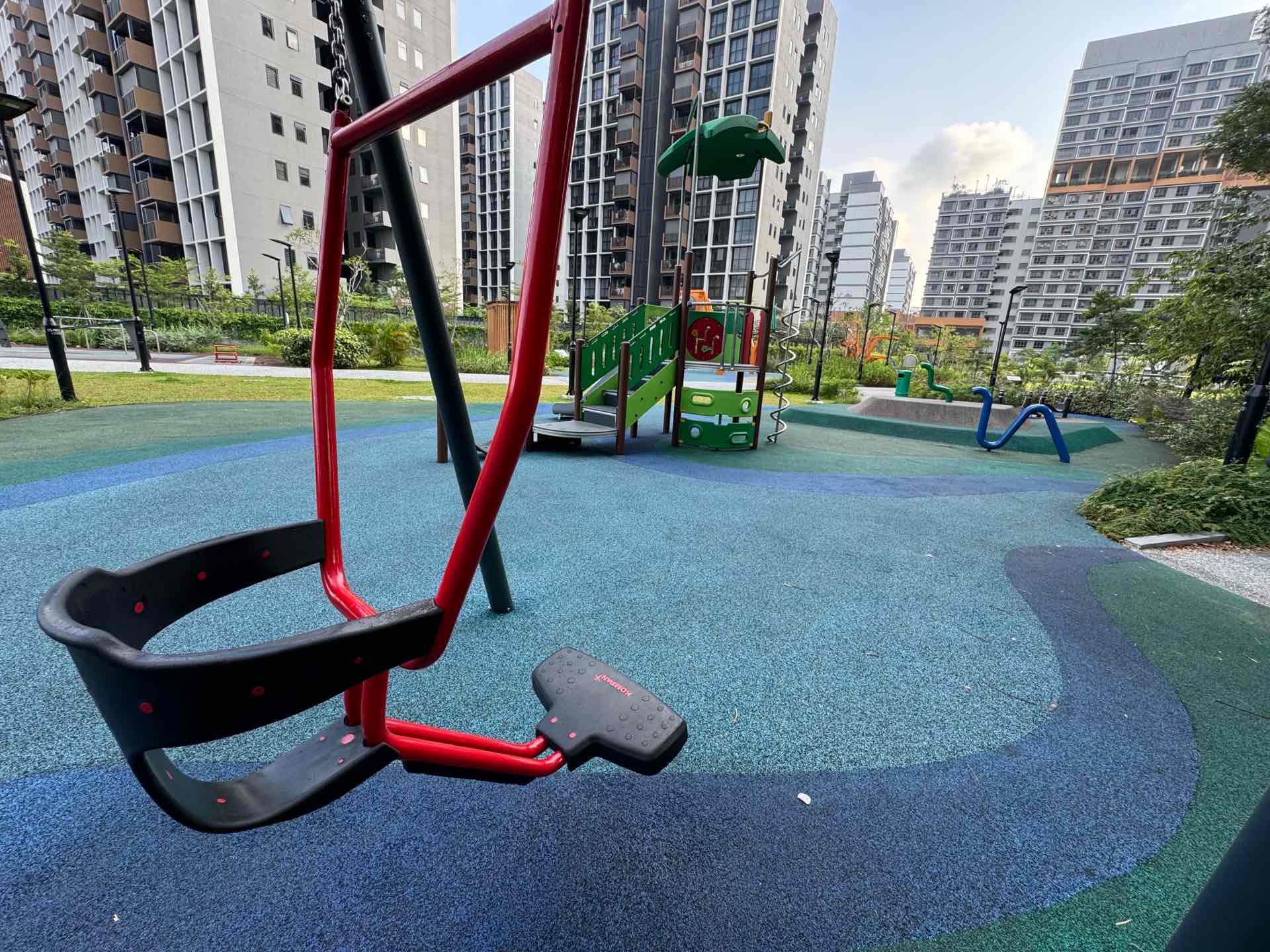 31 Fernvale Lane, Parc Greenwich Playground 2 - Photo 2