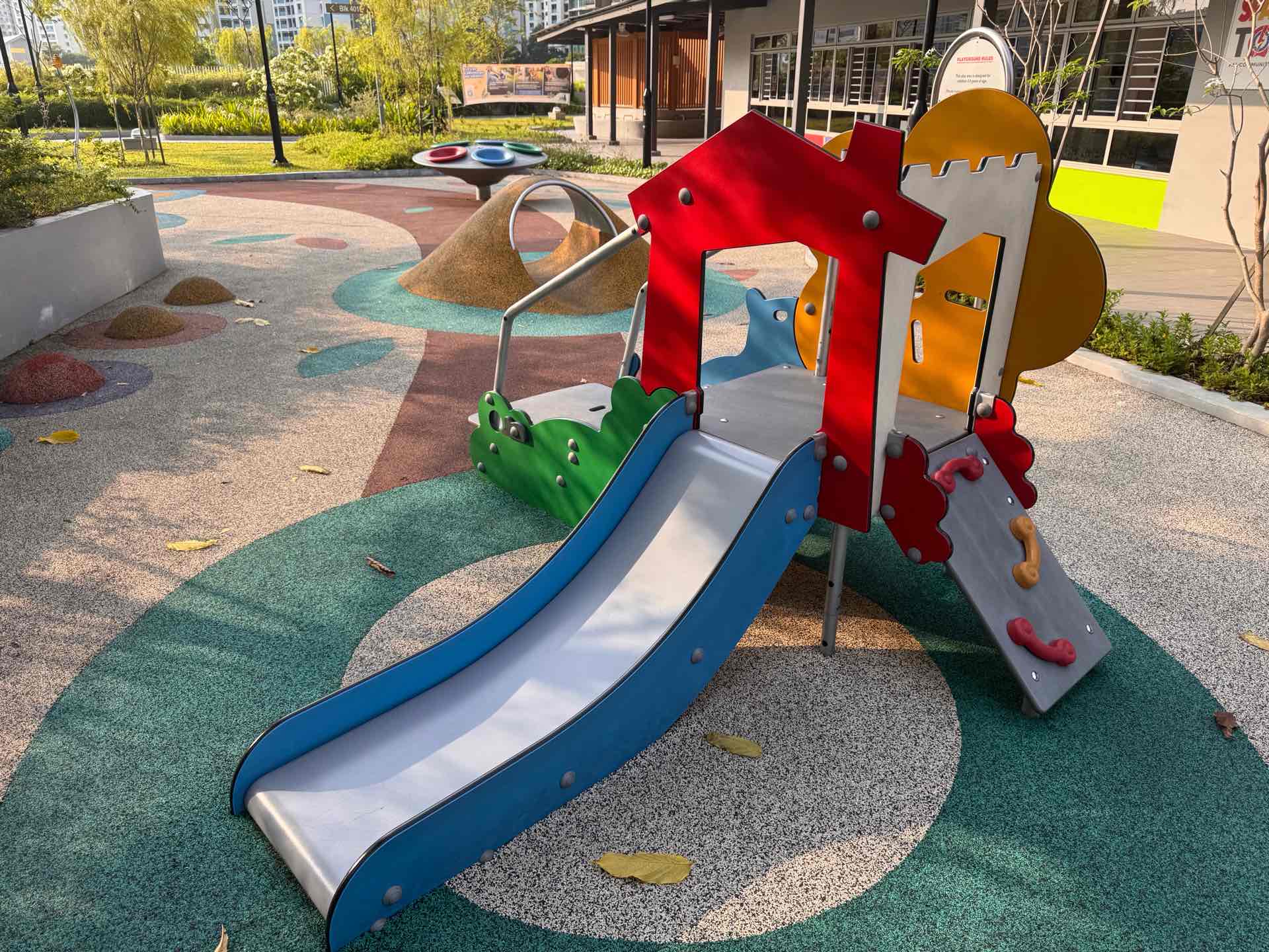 400 Fernvale Lane Playground