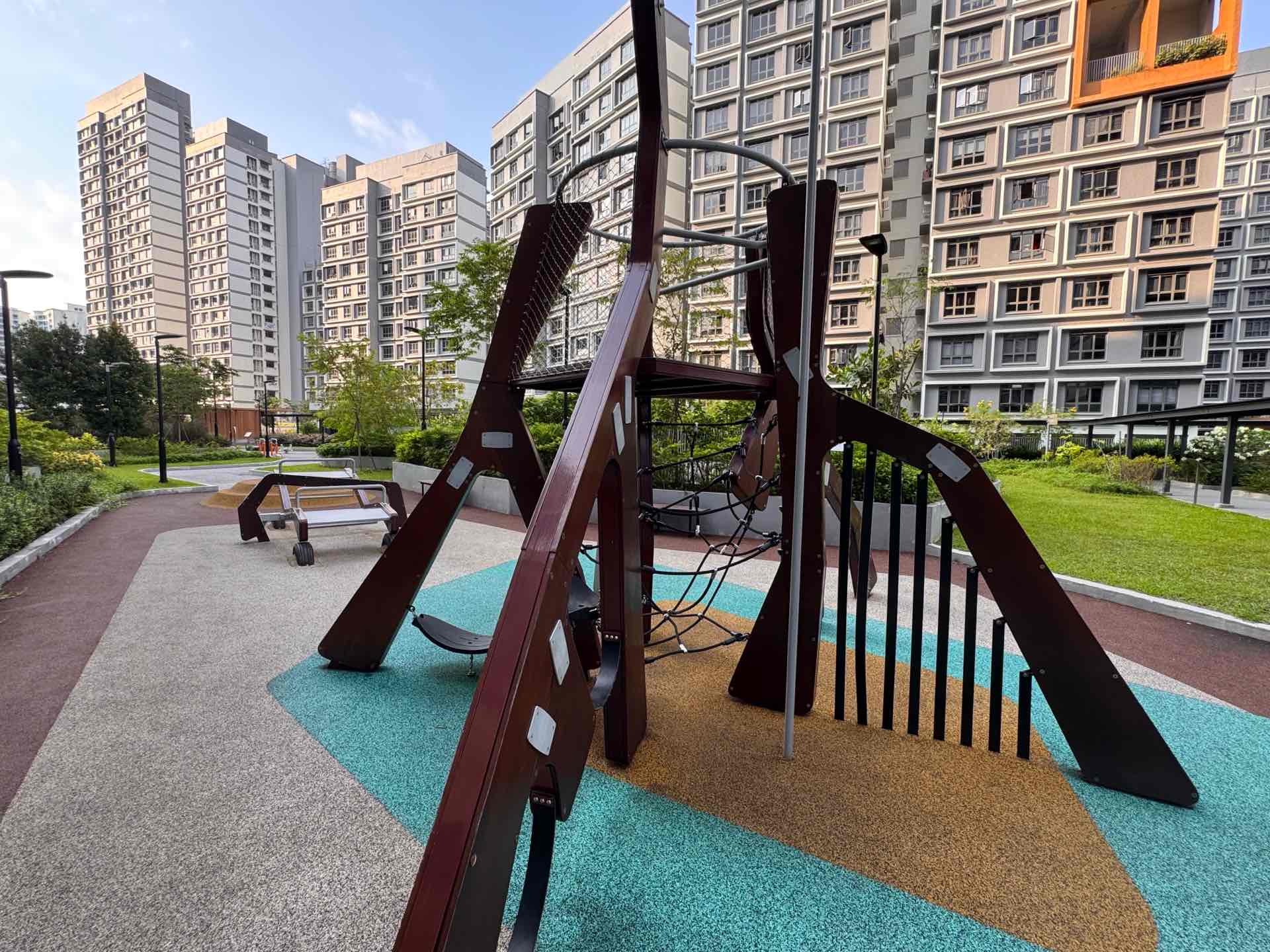 Fernvale Dew 401B Level 2 Playground
