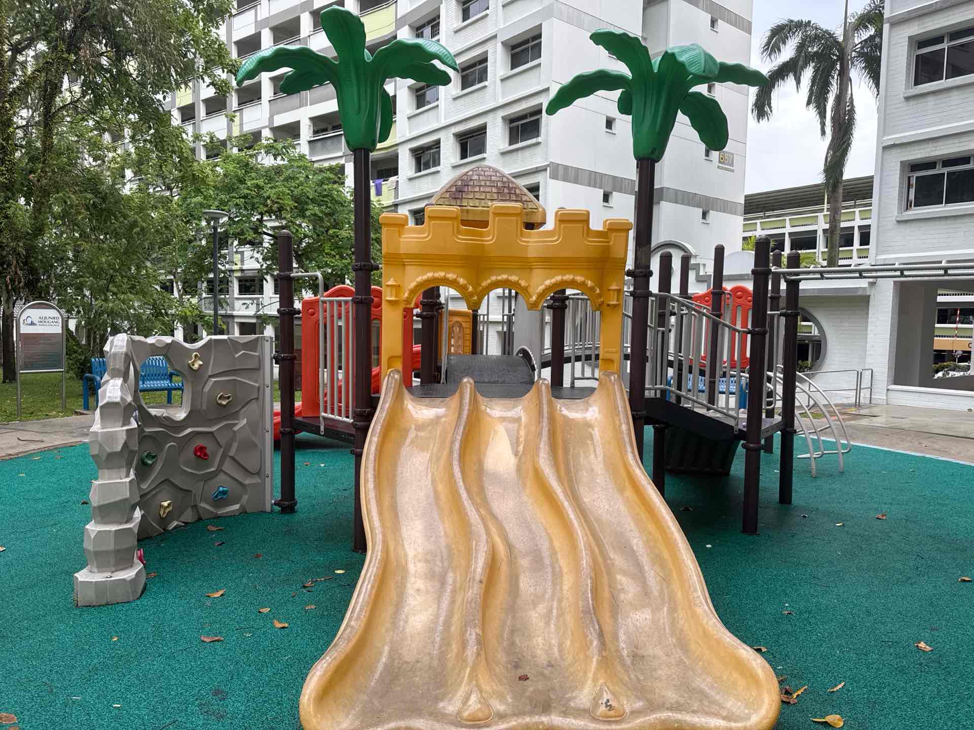 665 Jalan Damai, Eunos Damai Ville Playground