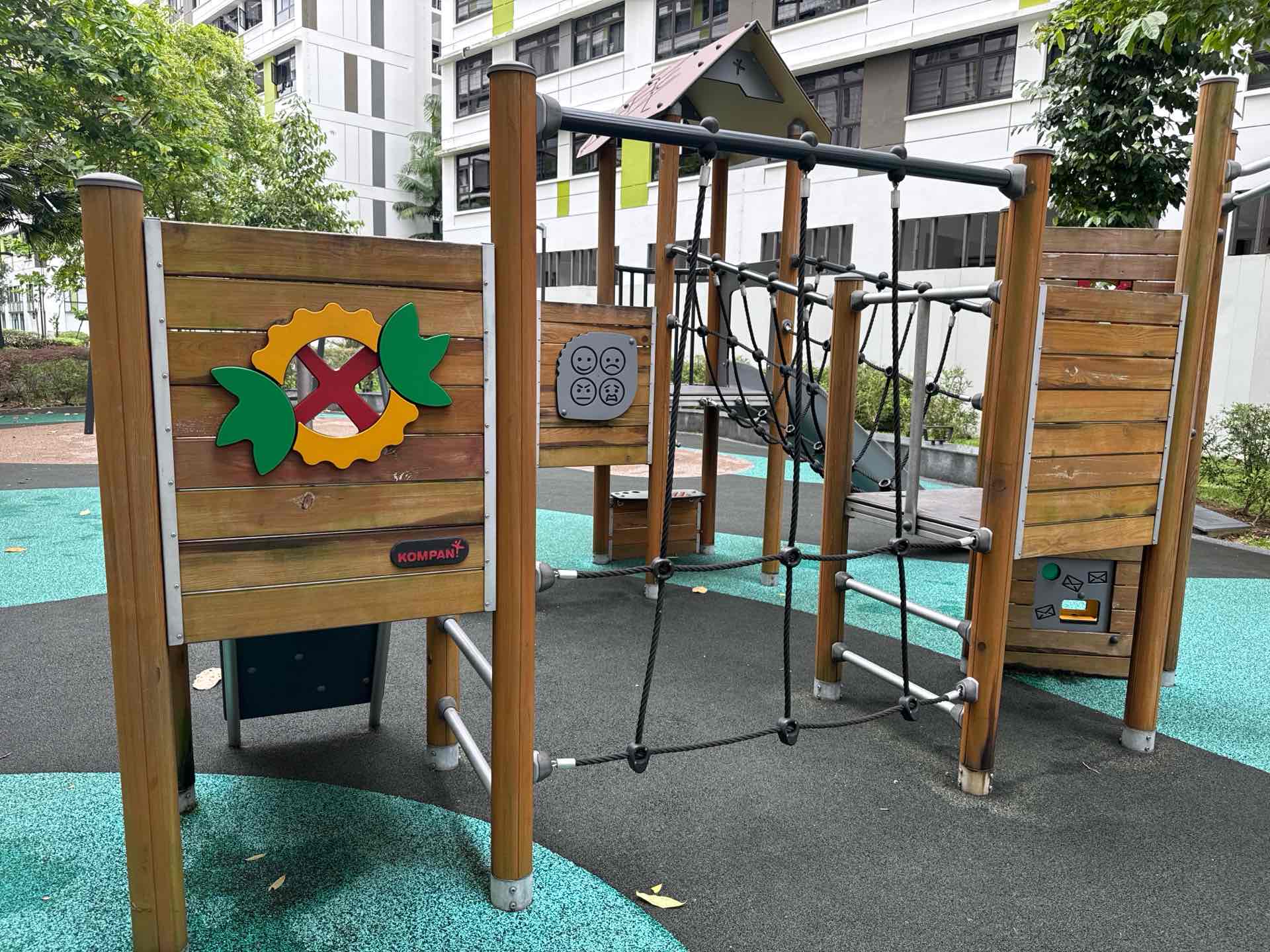 Tampines GreenWeave 609B Playground