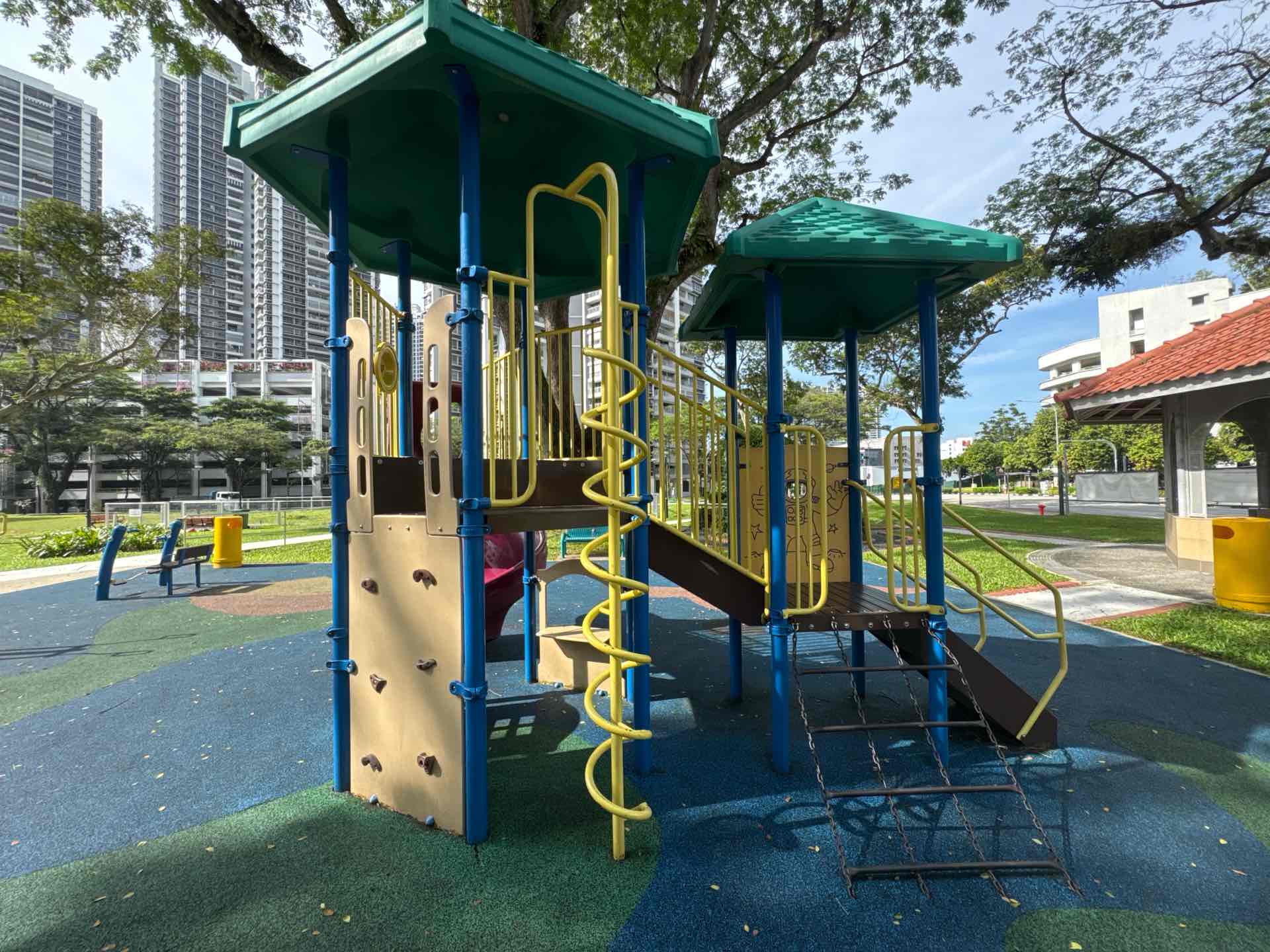 128 Lorong 1 Toa Payoh Playground - Photo 2
