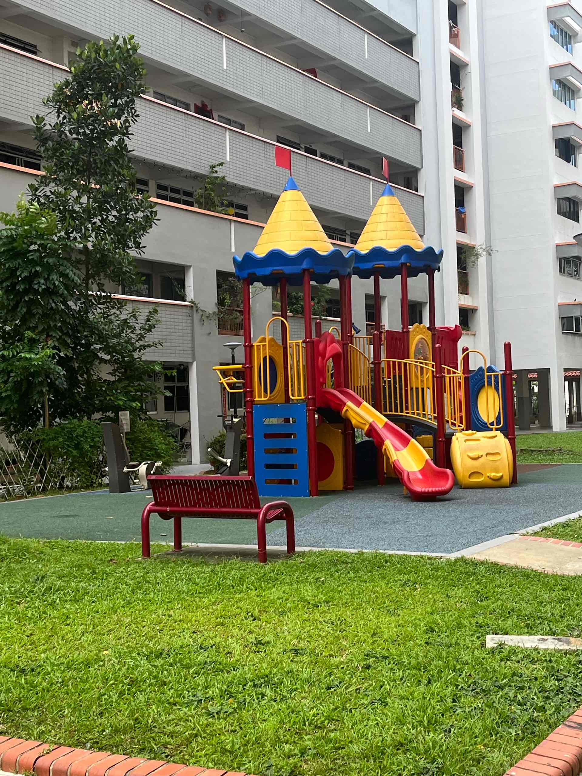 360 Tampines Street 34 Playground - Photo 2