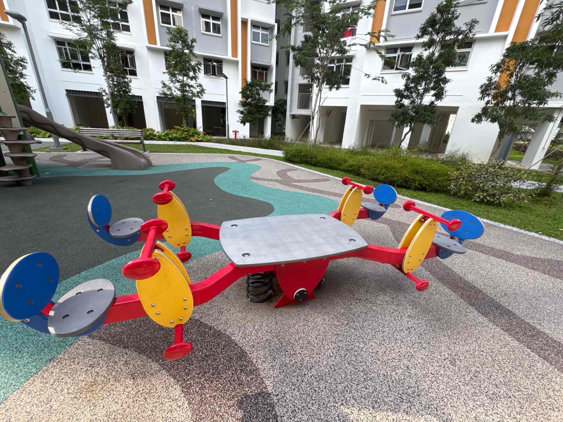 383 Yishun Avenue 6 Playground - Photo 3