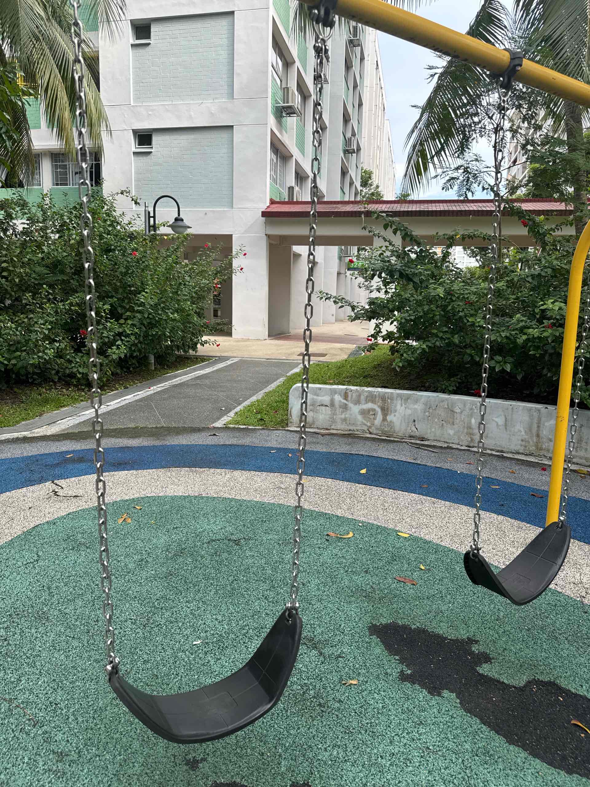 324 Yishun Central, Yishun River Green Playground - Photo 2