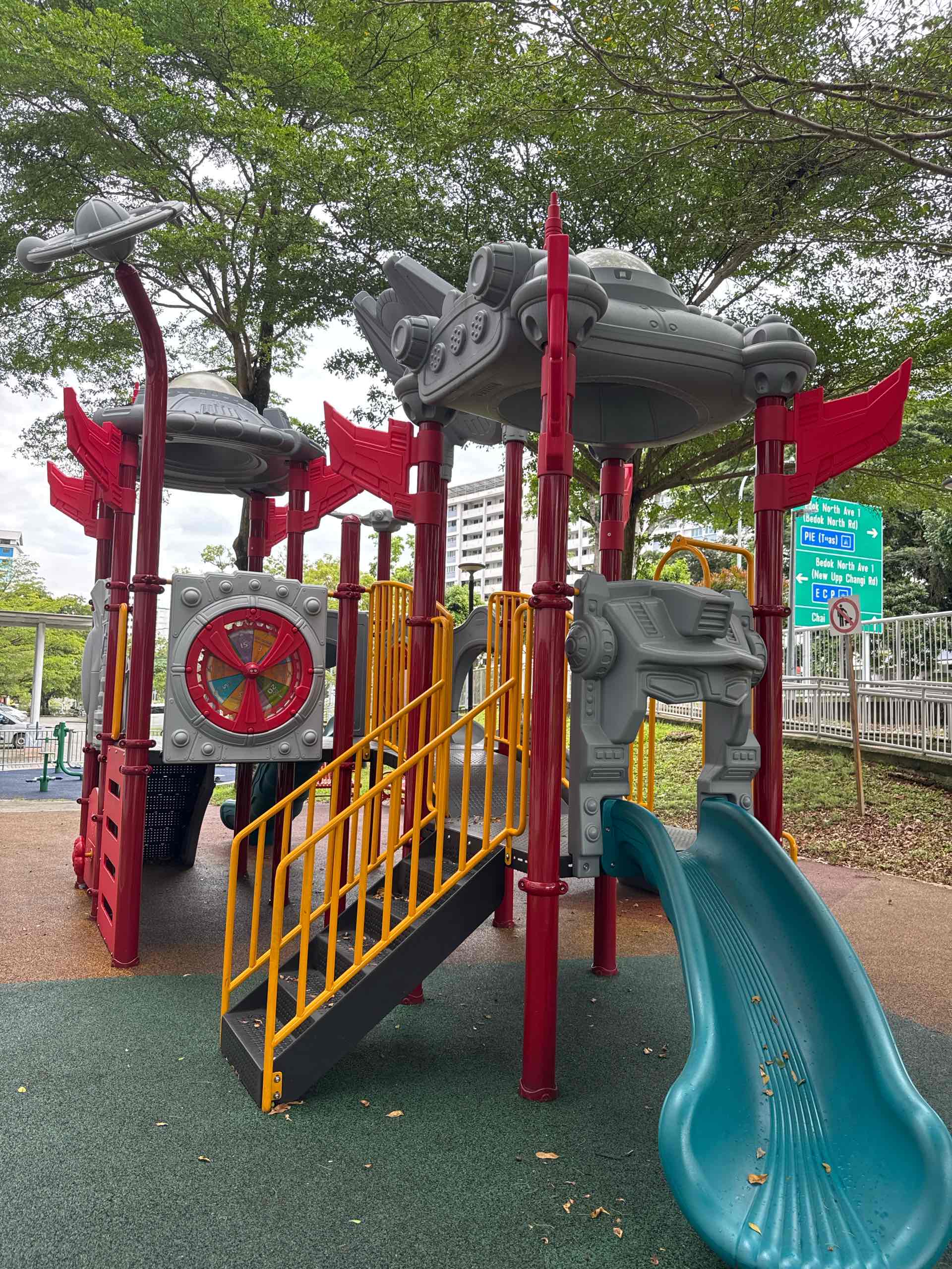 201 Bedok North Street 1 Playground - Photo 4