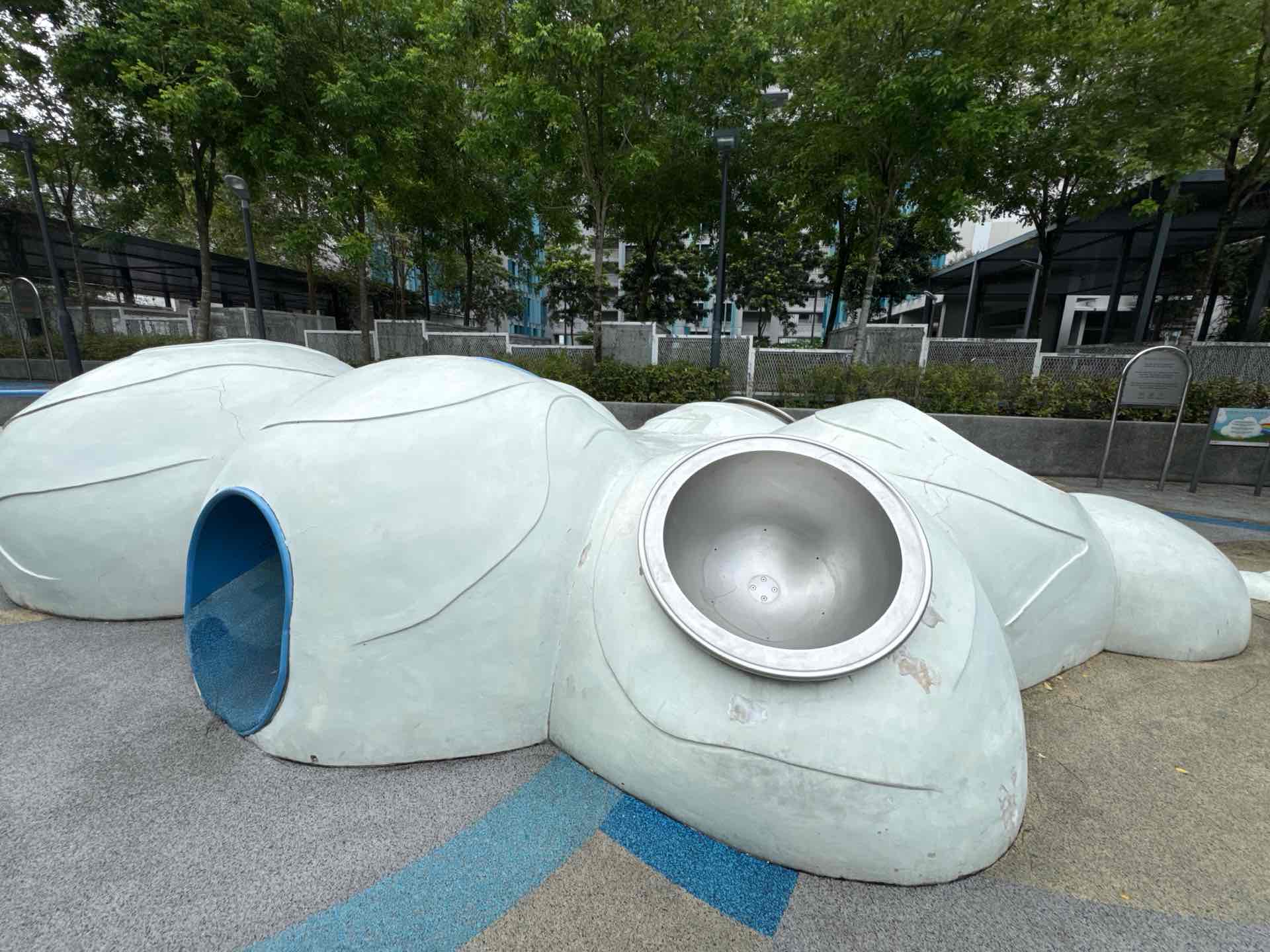 Alkaff Lakeview 117 Multi-Storey Carpark Roof Garden Playground - Photo 2