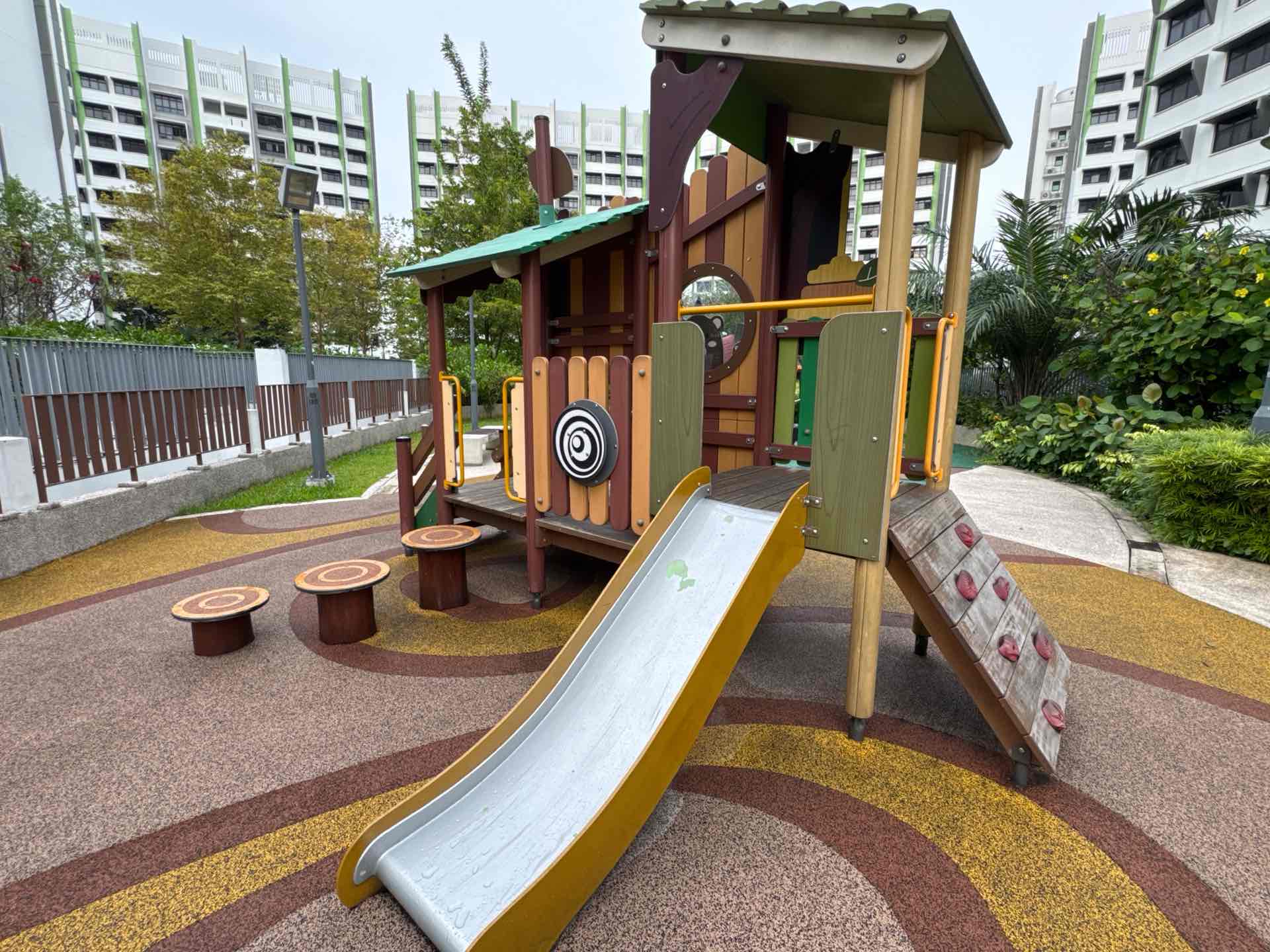 Alkaff Oasis 109 Multi-Storey Carpark Roof Garden Playground