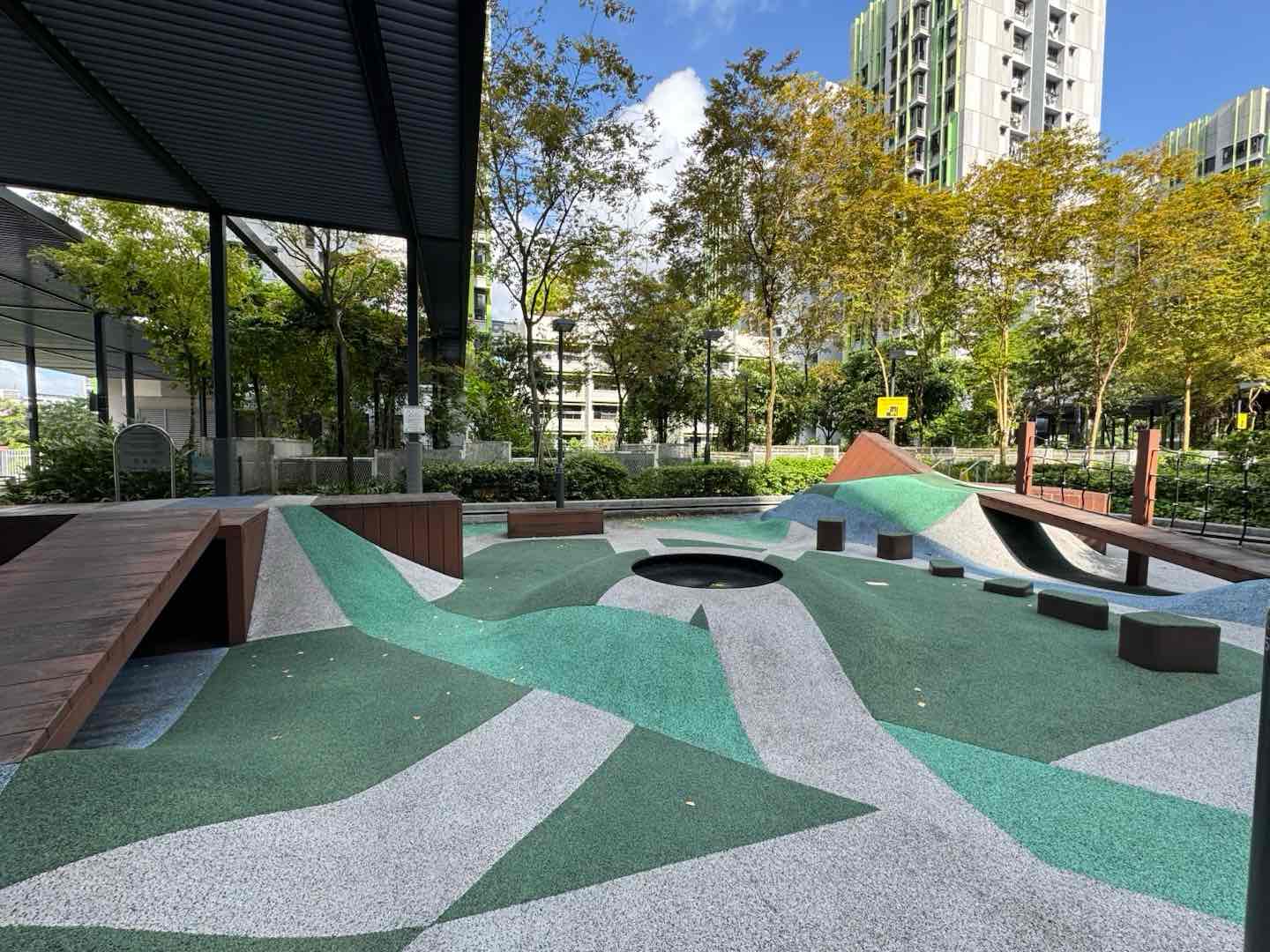Alkaff Courtview 101 Multi-Storey Carpark Roof Garden Playground - Photo 2
