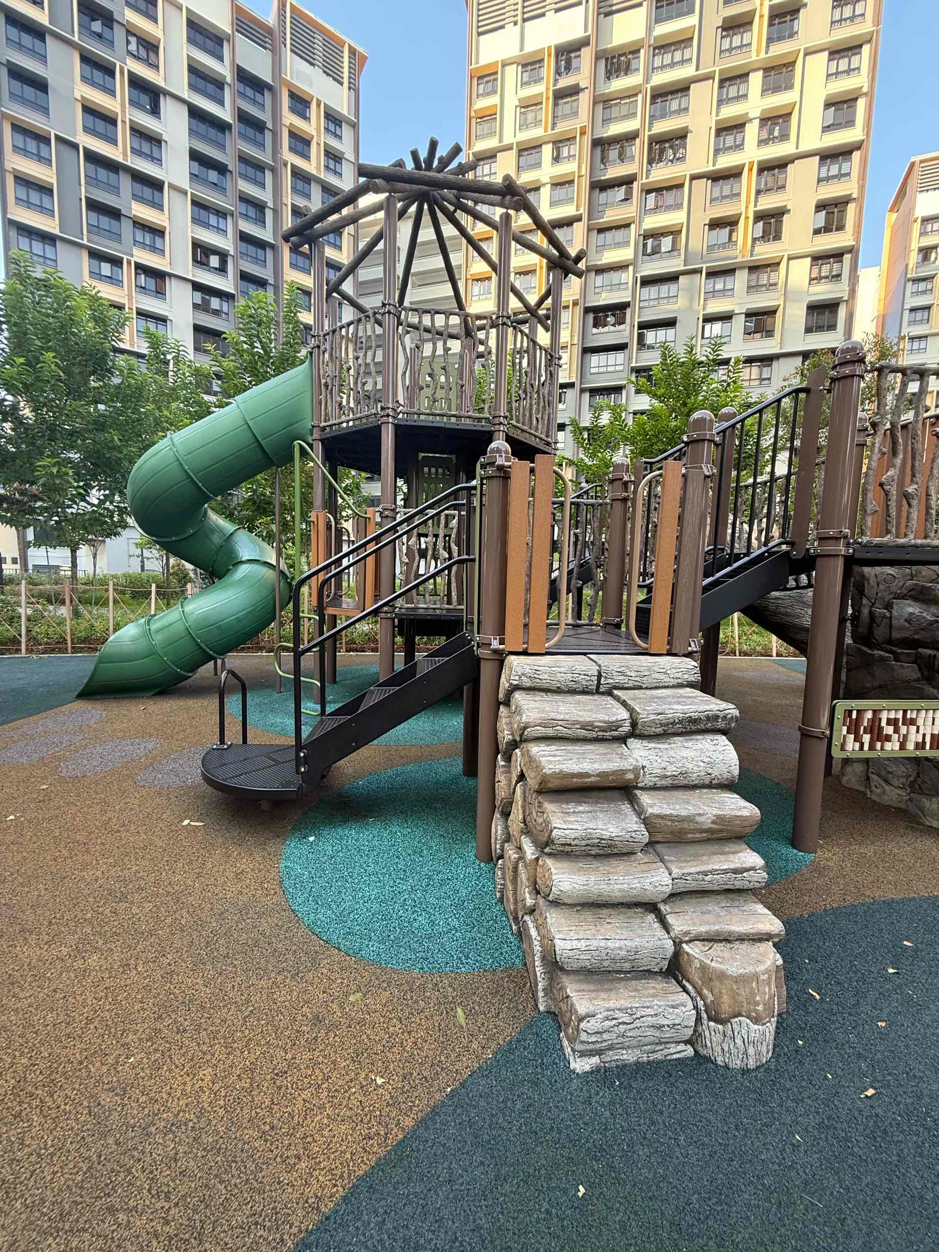 Woodleigh Hillside 212 Multi-Storey Carpark Roof Garden Playground - Photo 3