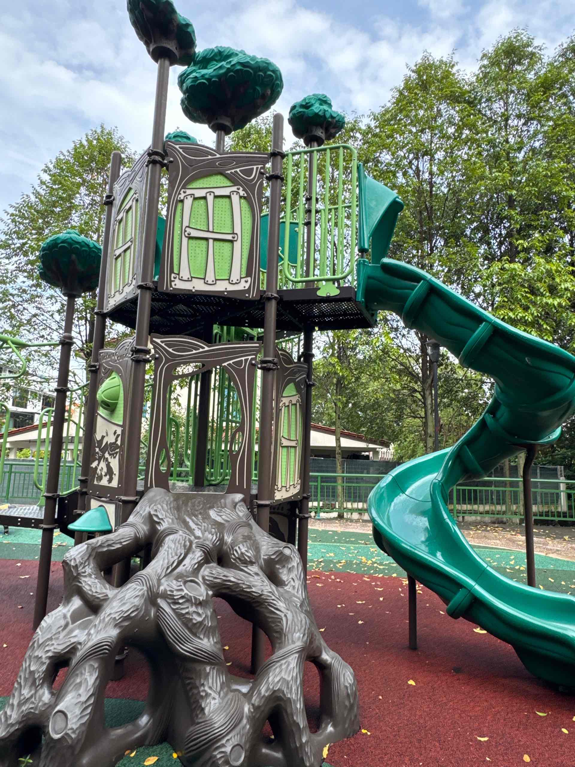 Jalan Daud Park Playground - Photo 2