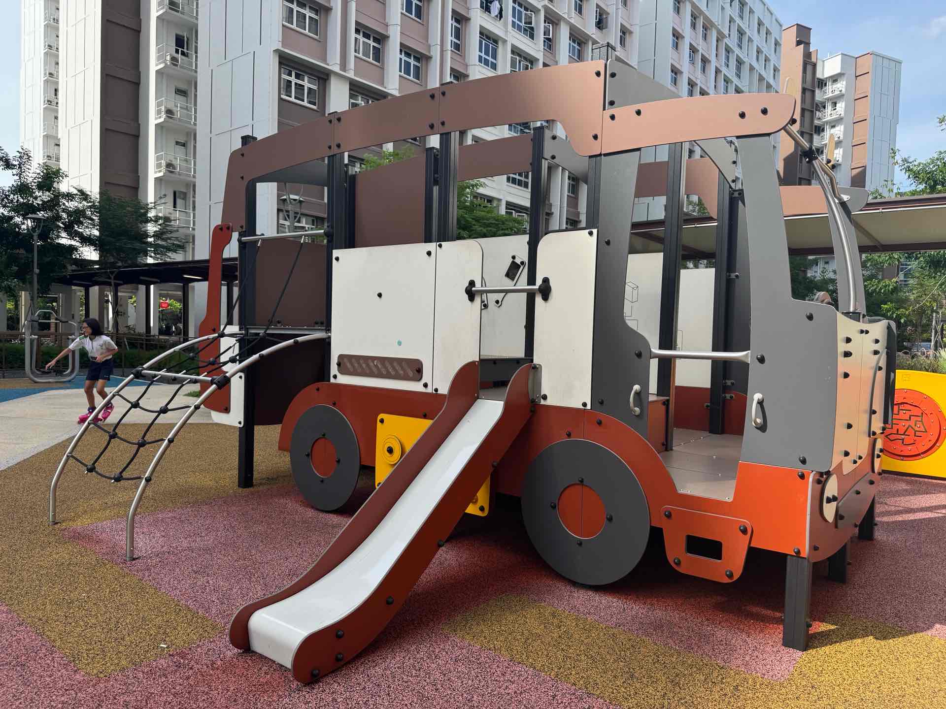 Tampines GreenSpring Playground - Photo 3