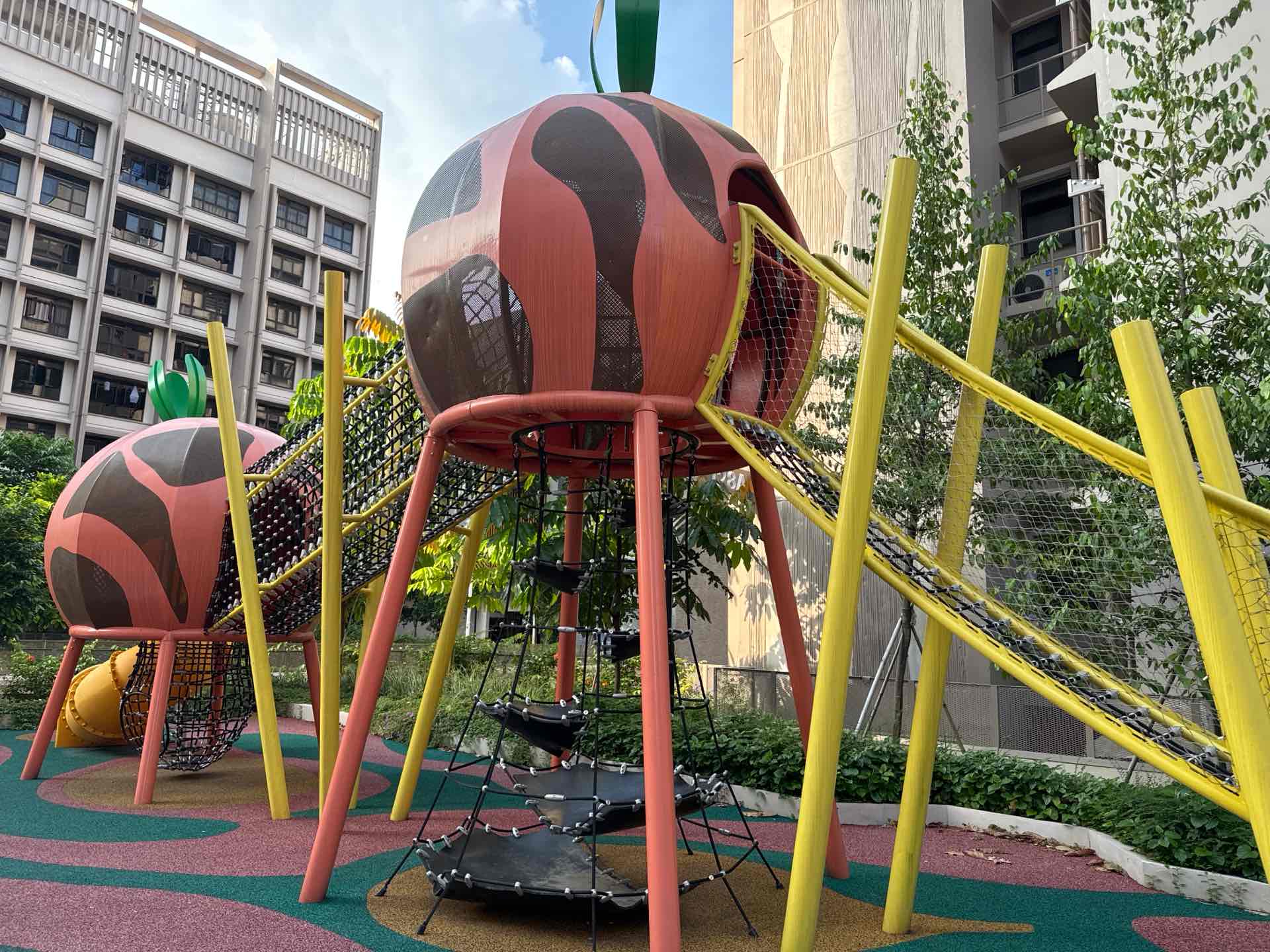 128A Plantation Crescent Playground, Level 3