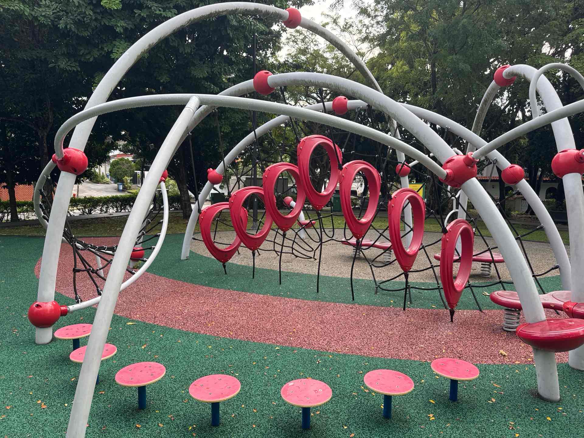 Taman Kembangan Playground - Photo 4
