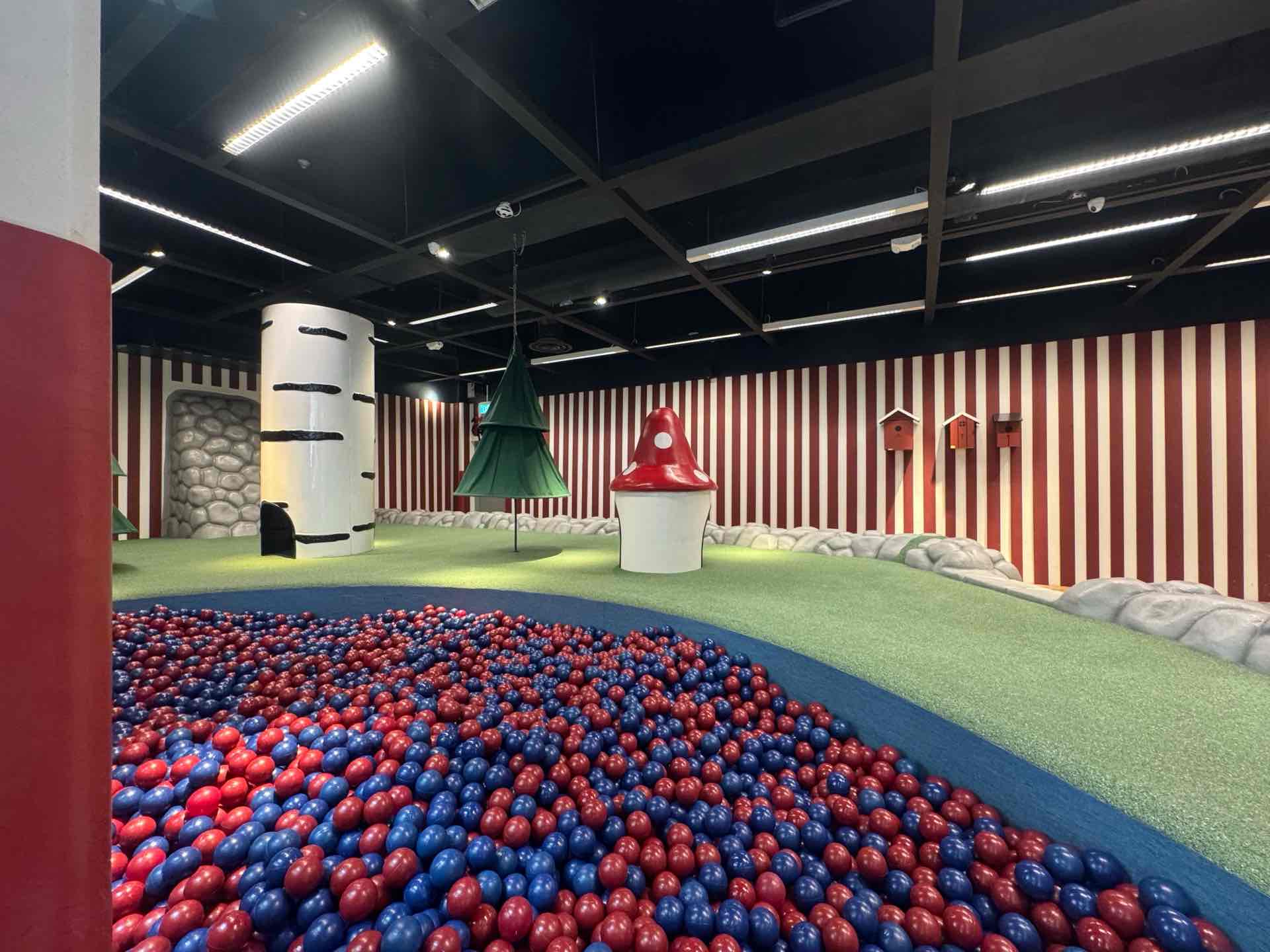 IKEA Tampines Smaland - Photo 2