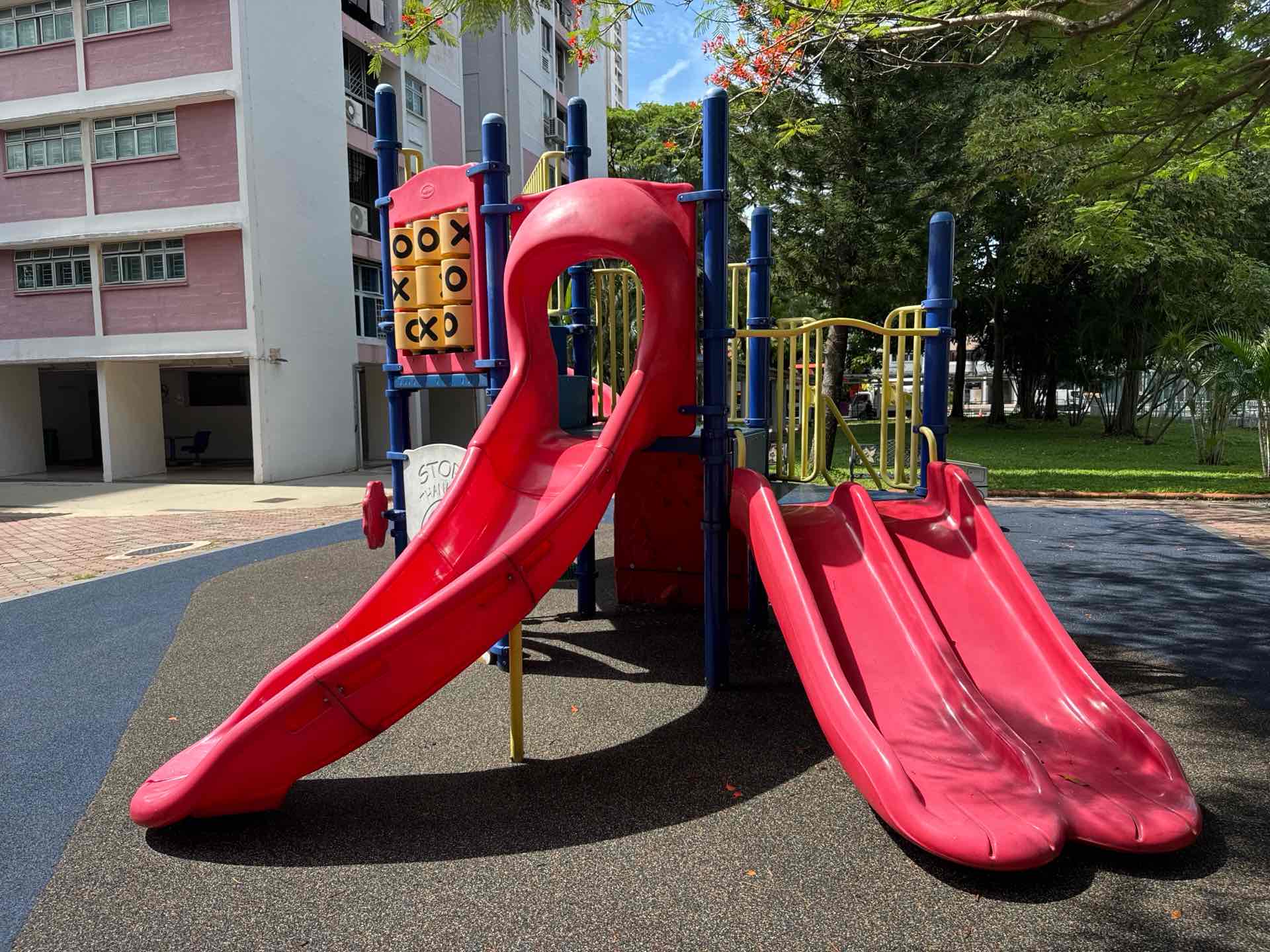 99 Bedok North Avenue 4, Pearl Garden Playground