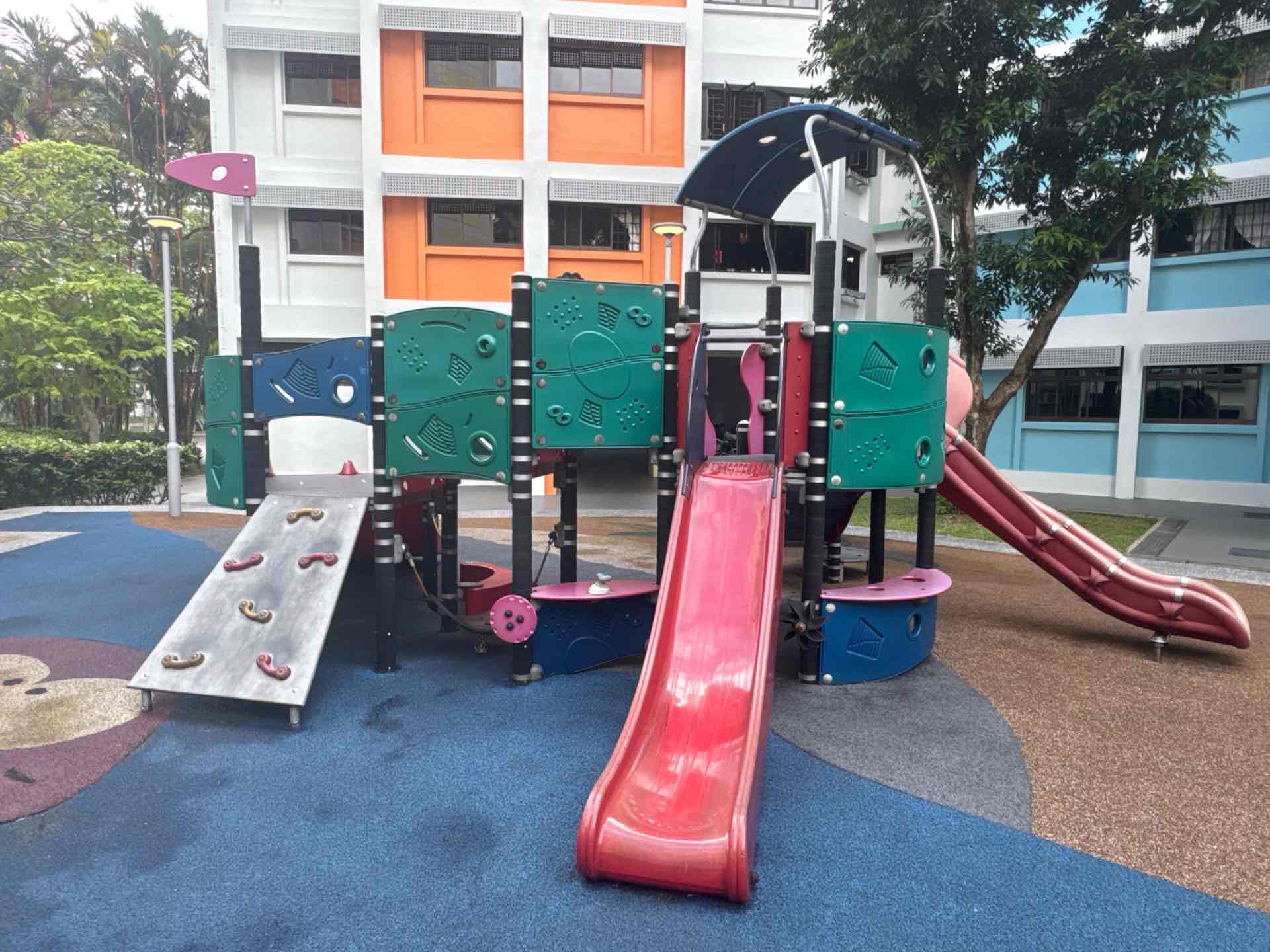 552A Woodlands Drive 44 Playground