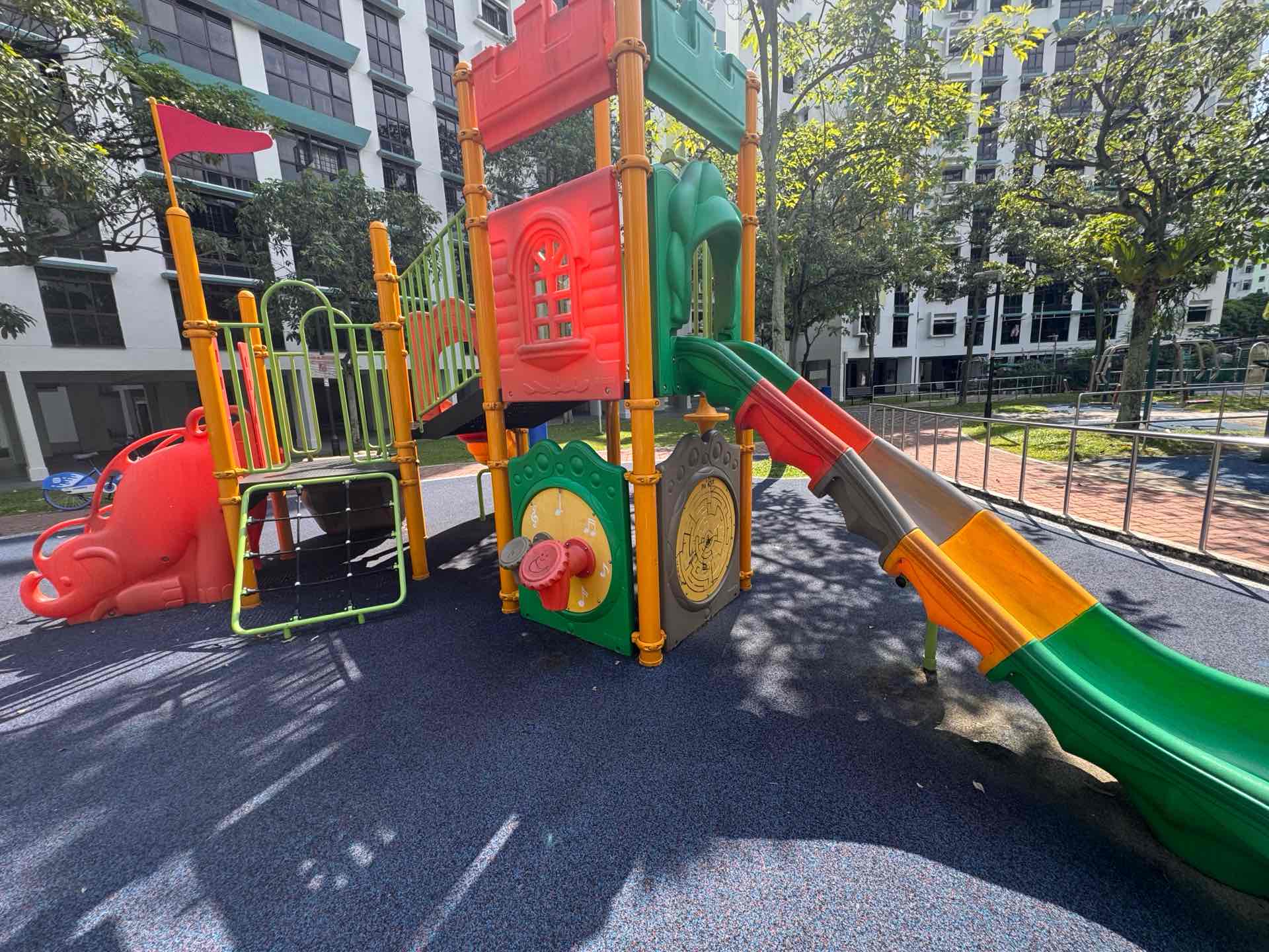520 Woodlands Drive 14 Playground - Photo 3