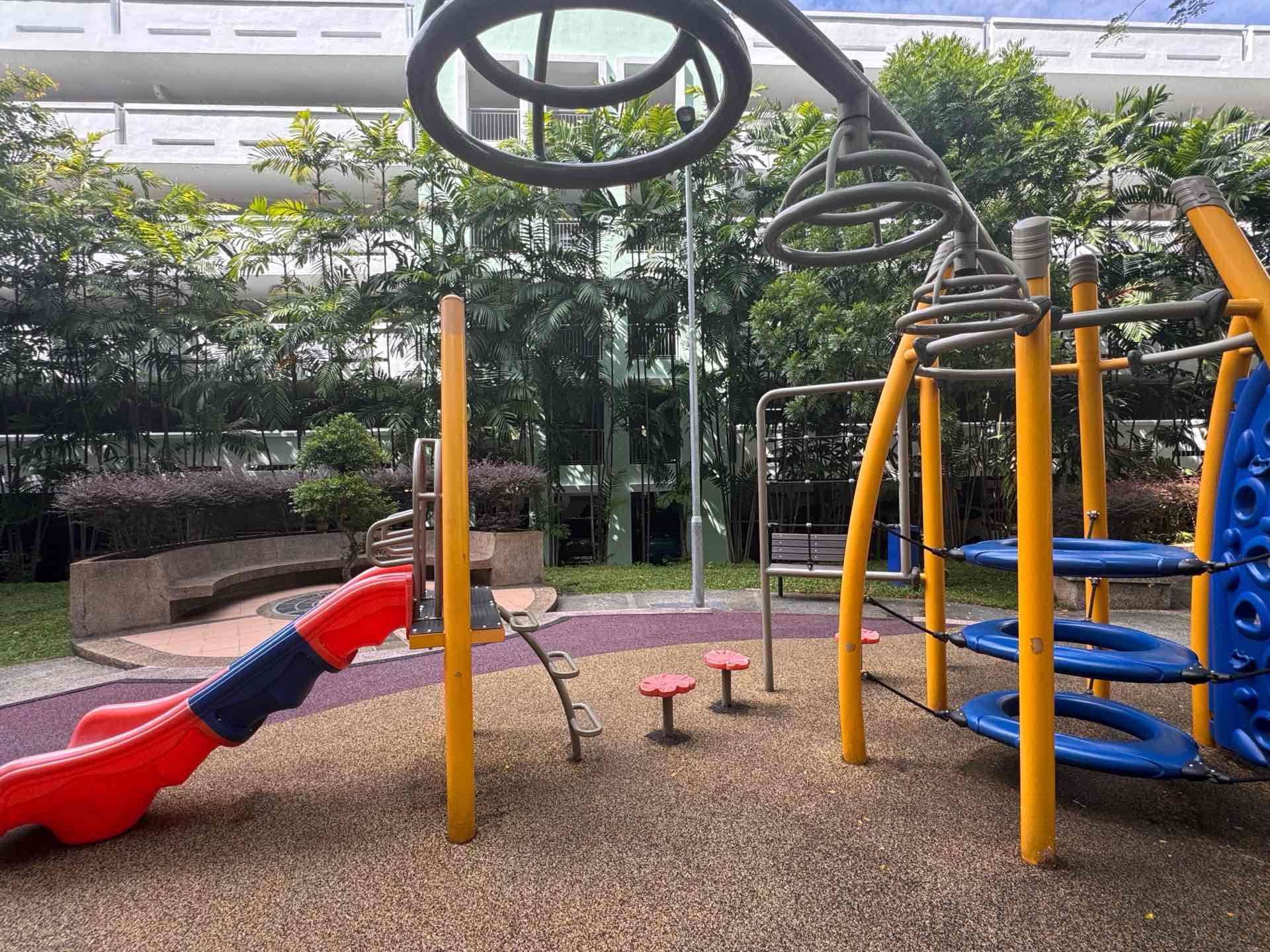 516 Woodlands Drive 14 Playground