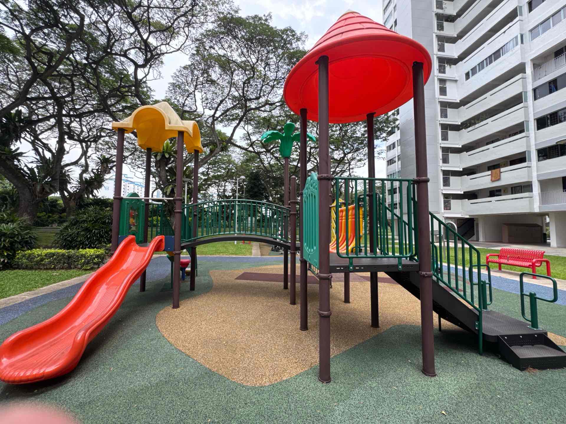 32 Marine Cres Playground