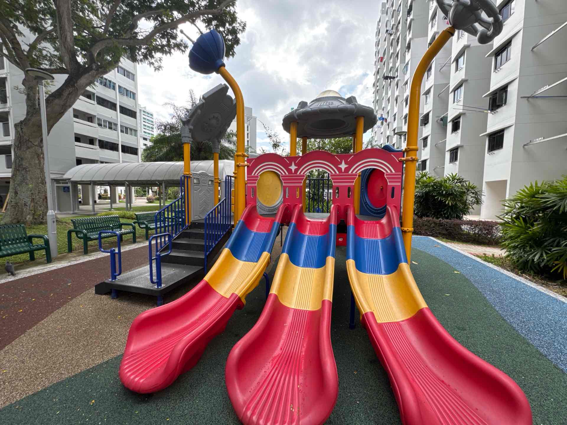 31 Marine Cres Playground