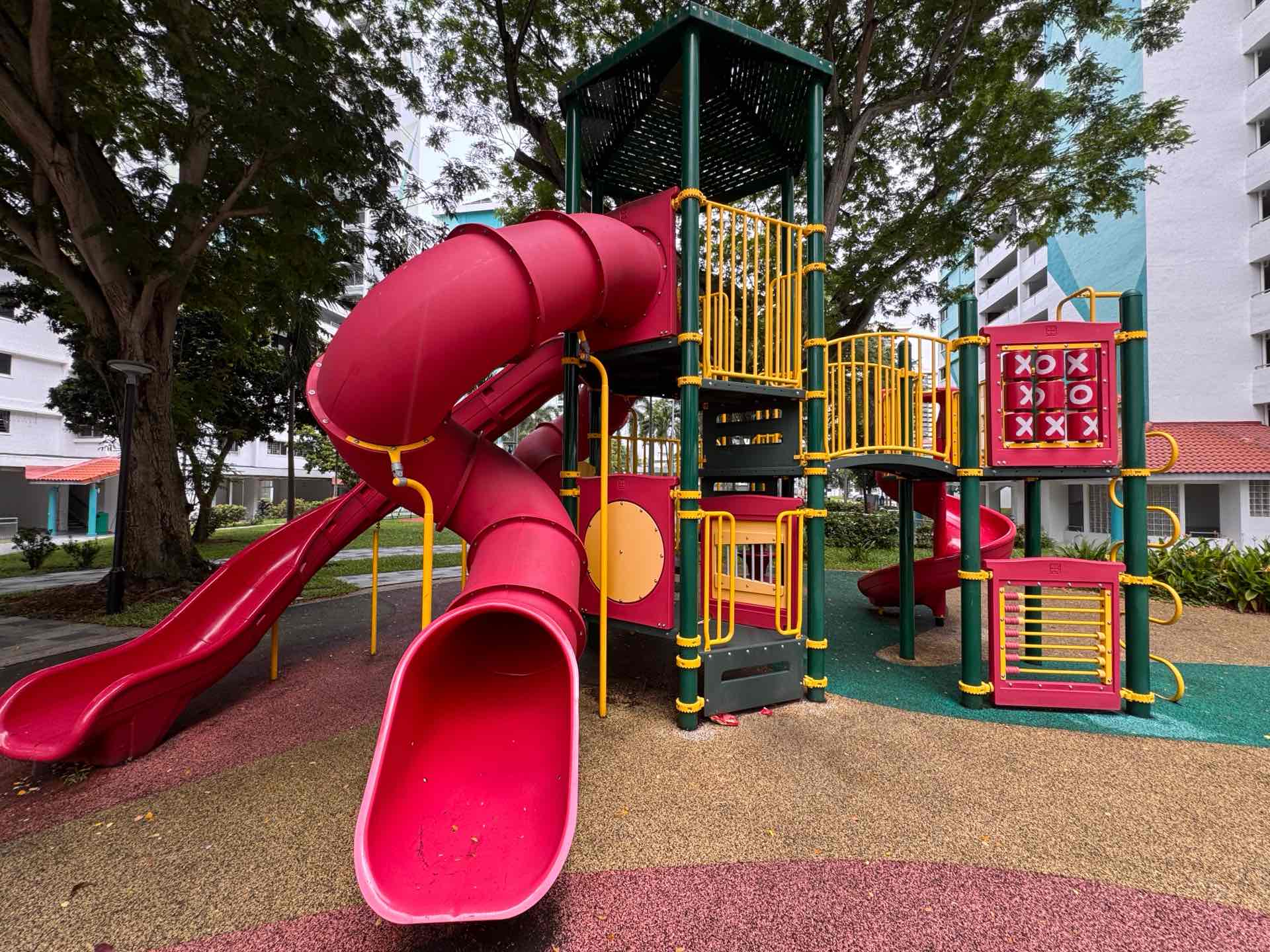 132 Bedok North Street 2 Playground - Photo 2