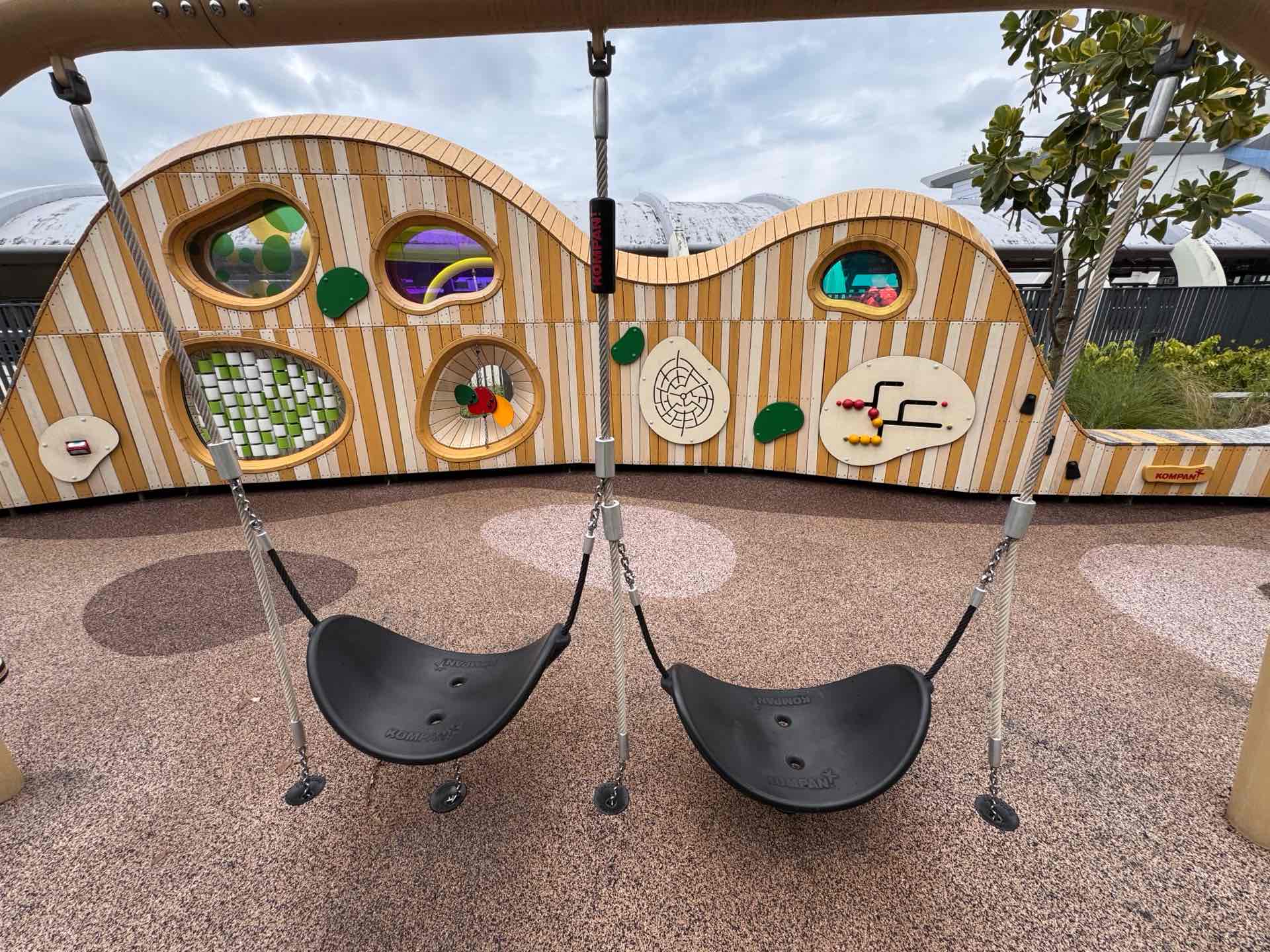Pasir Ris Mall Playground Level 2 - Photo 3