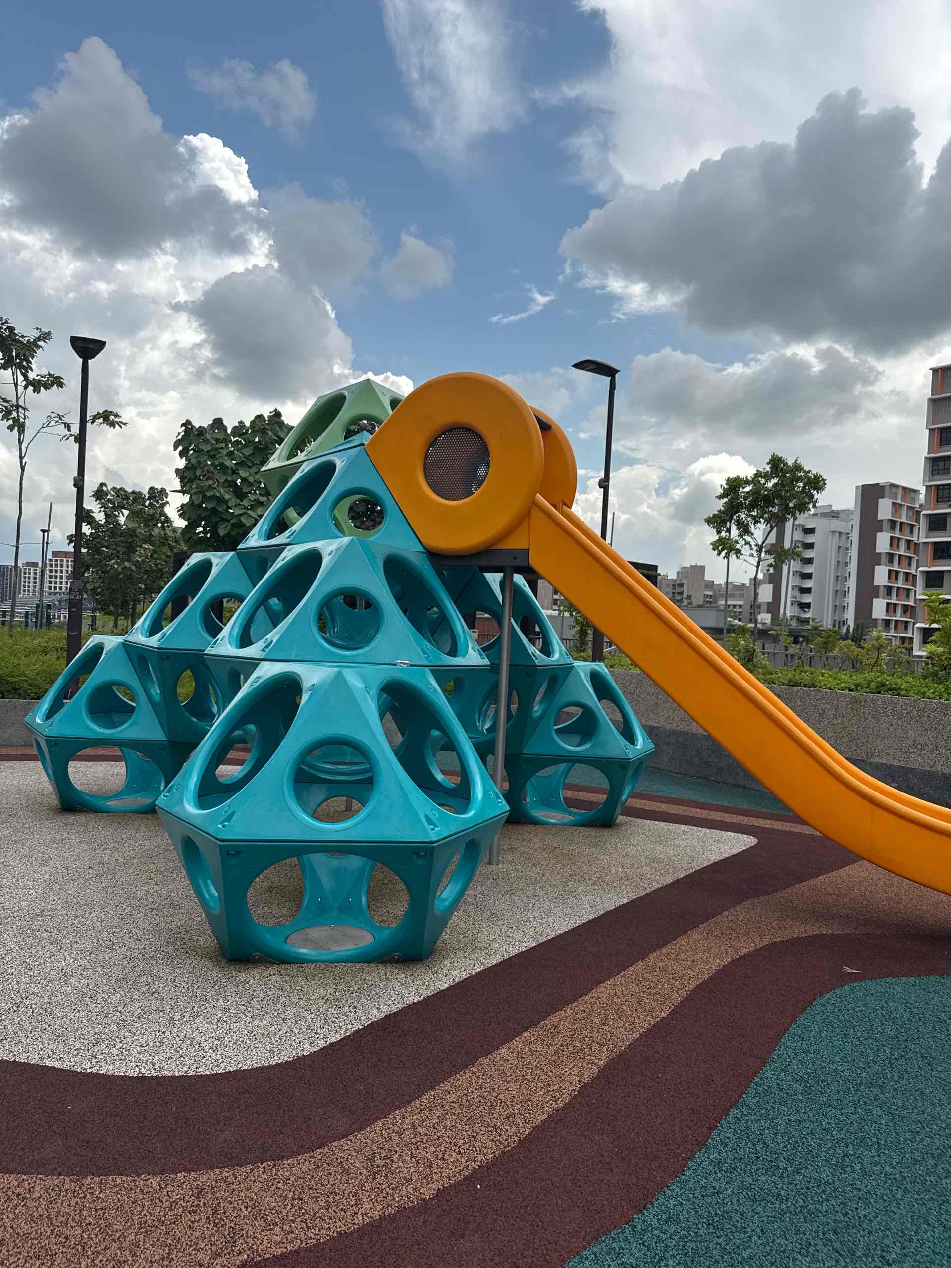 112B Plantation Cres, Plantation Acres Playground, Level 6 carpark roof garden - Photo 3
