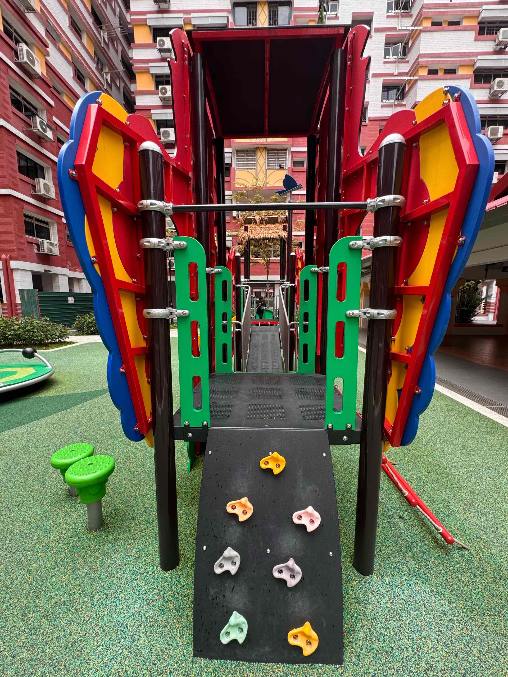 Parrot Playground @ 274 Choa Chu Kang Avenue 2 - Photo 2