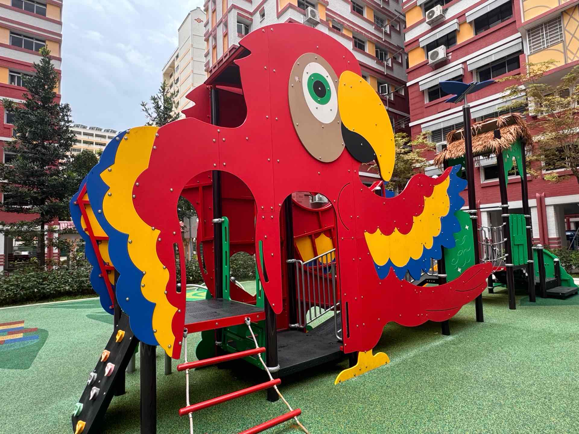 Parrot Playground @ 274 Choa Chu Kang Avenue 2