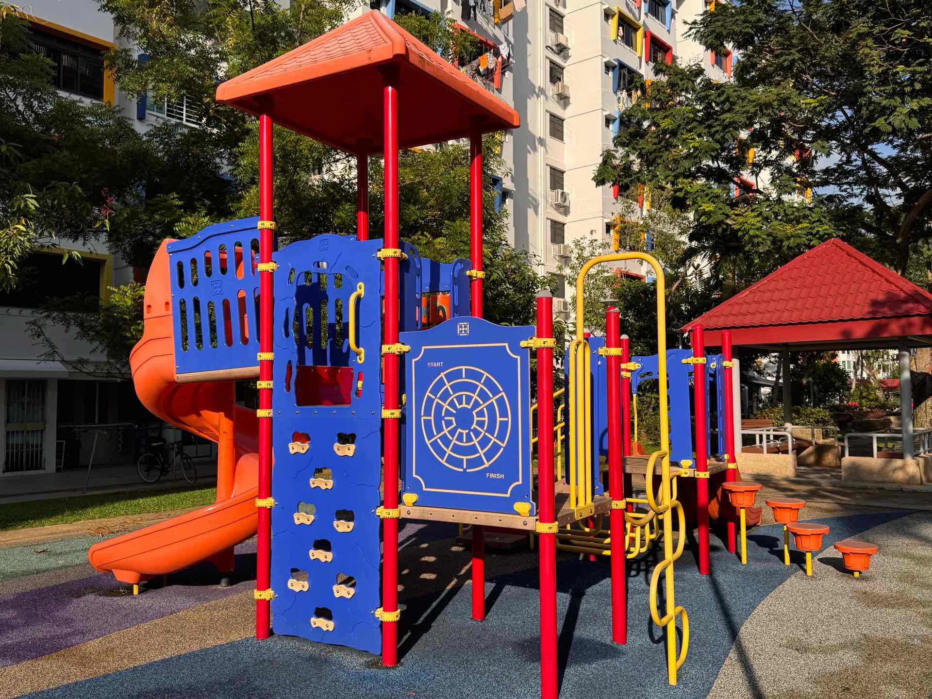 67 Circuit Rd, Macpherson Garden Playground - Photo 2