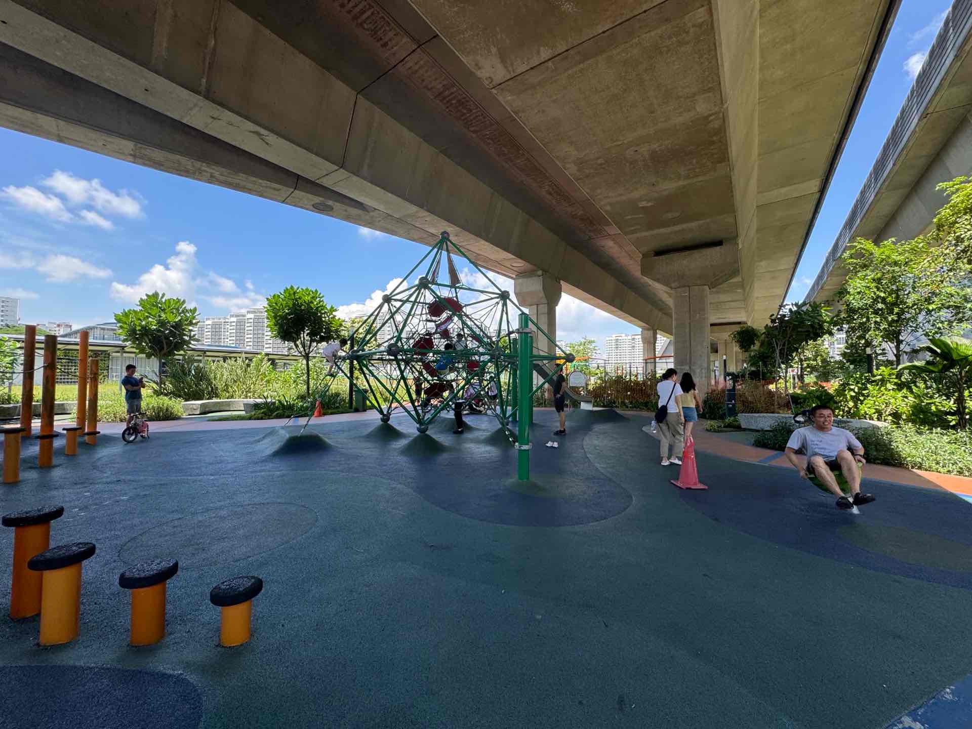 Punggol MRT Station Playground - Photo 5