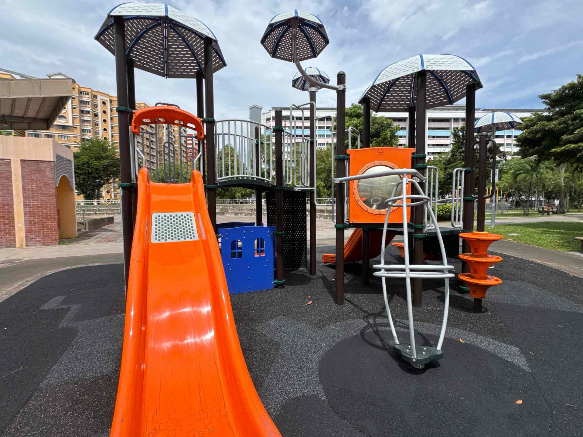 Tampines Central Park Playground - Photo 2