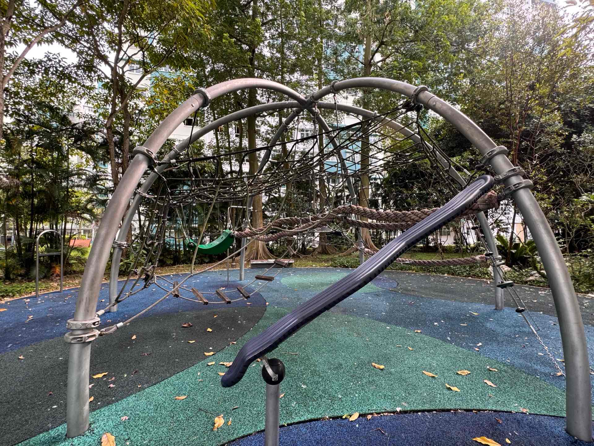 Yishun Greenwalk Yishun Nature Park Playground - Photo 3