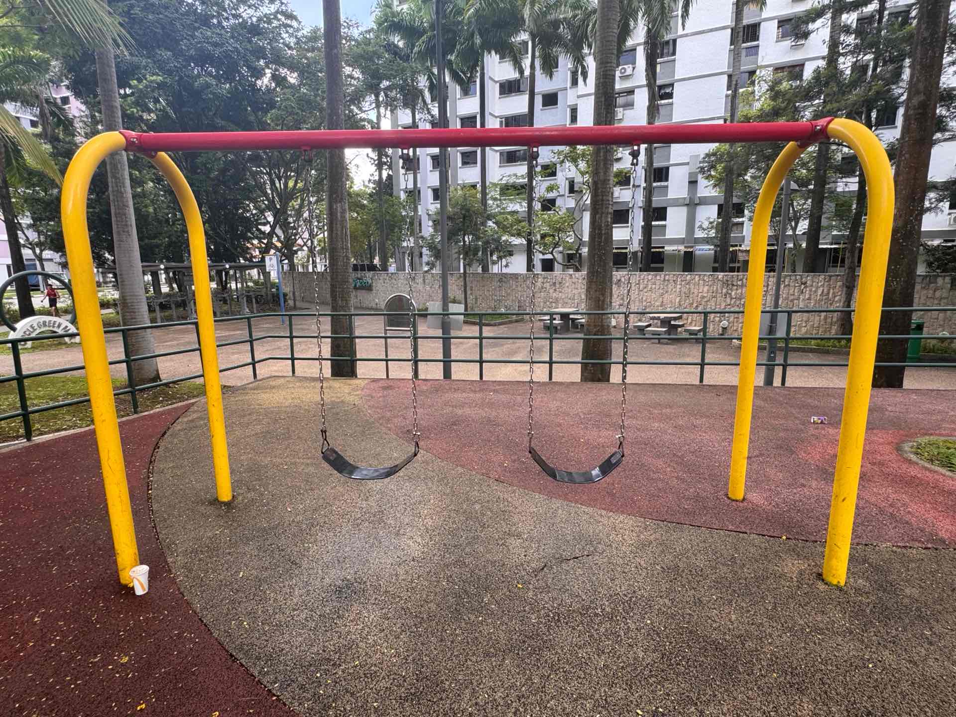 Circle Green Park Playground - Photo 4