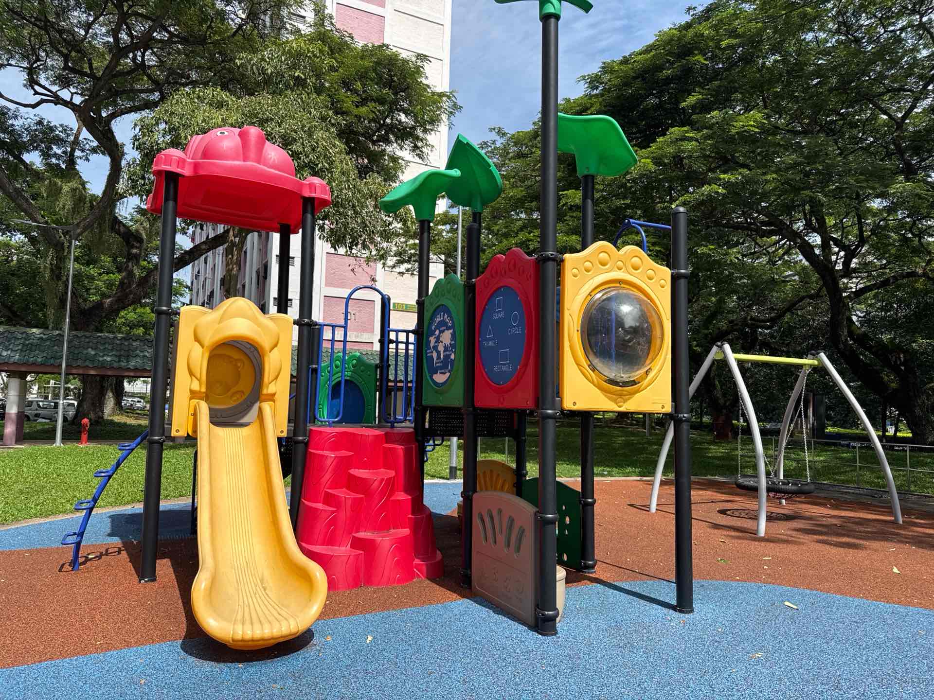 100 Bedok North Avenue 4 Playground