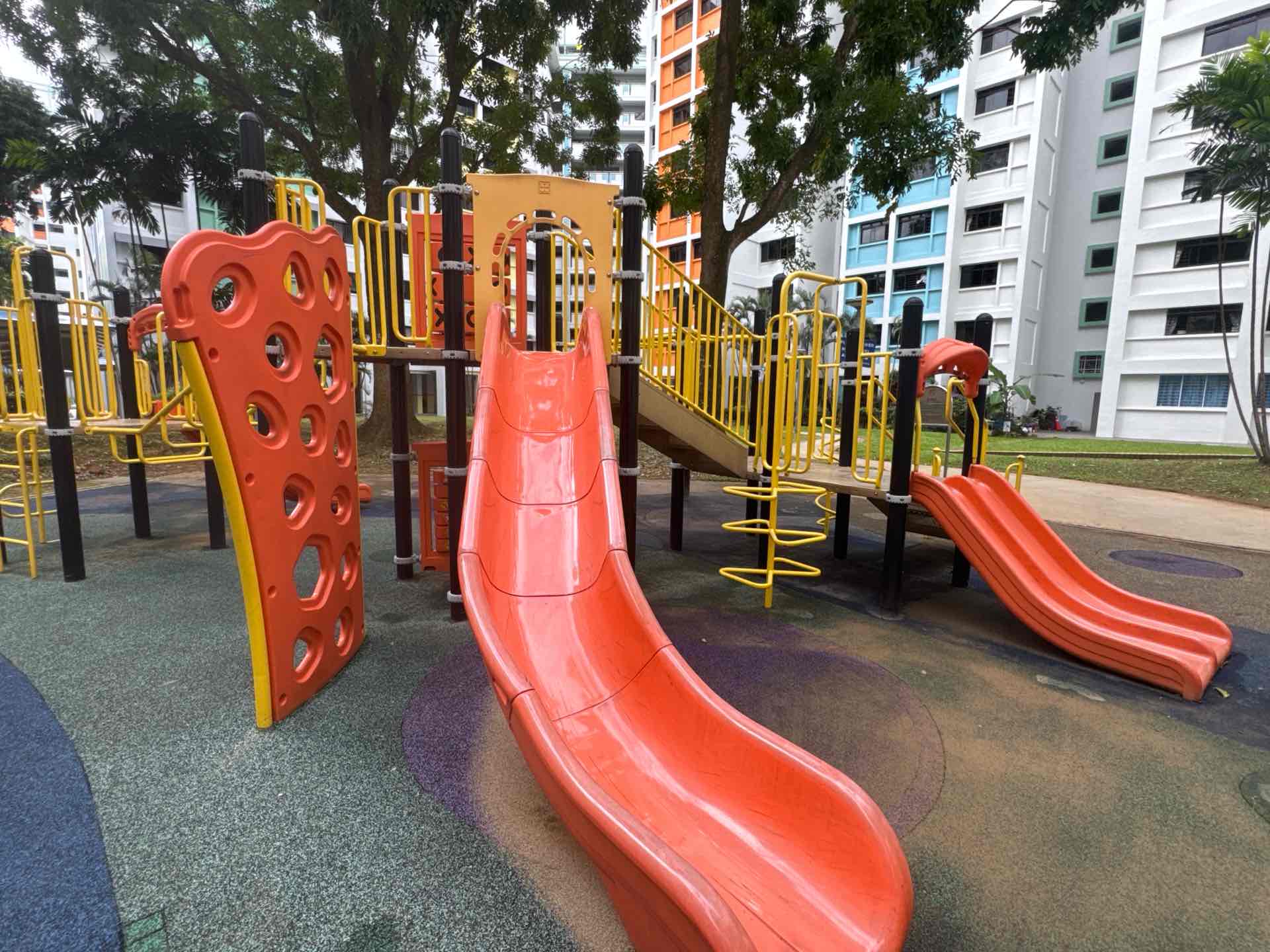 539 Woodlands Drive 16 Playground