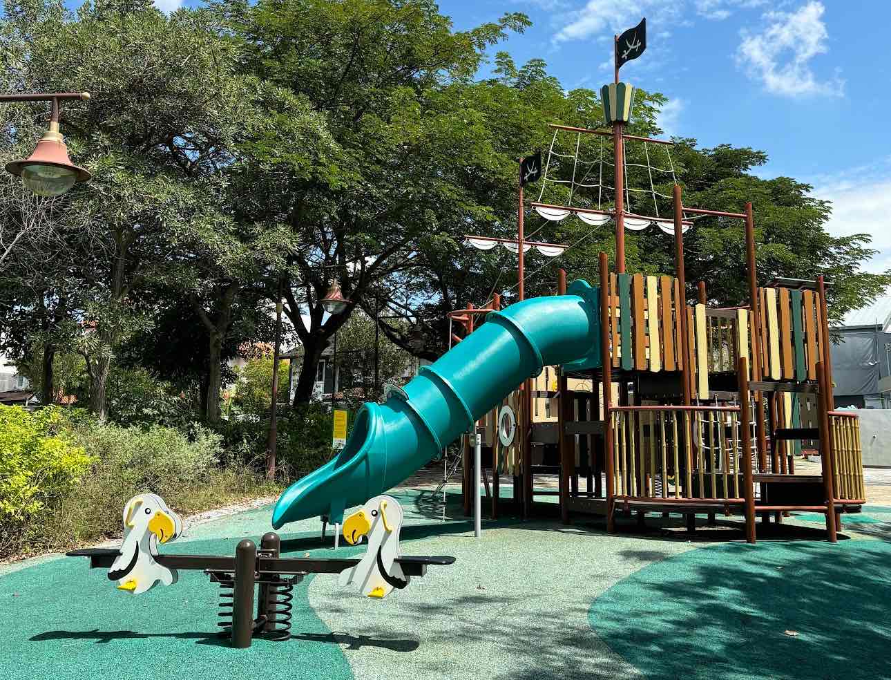 Tanah Puteh Park Playground - Photo 2
