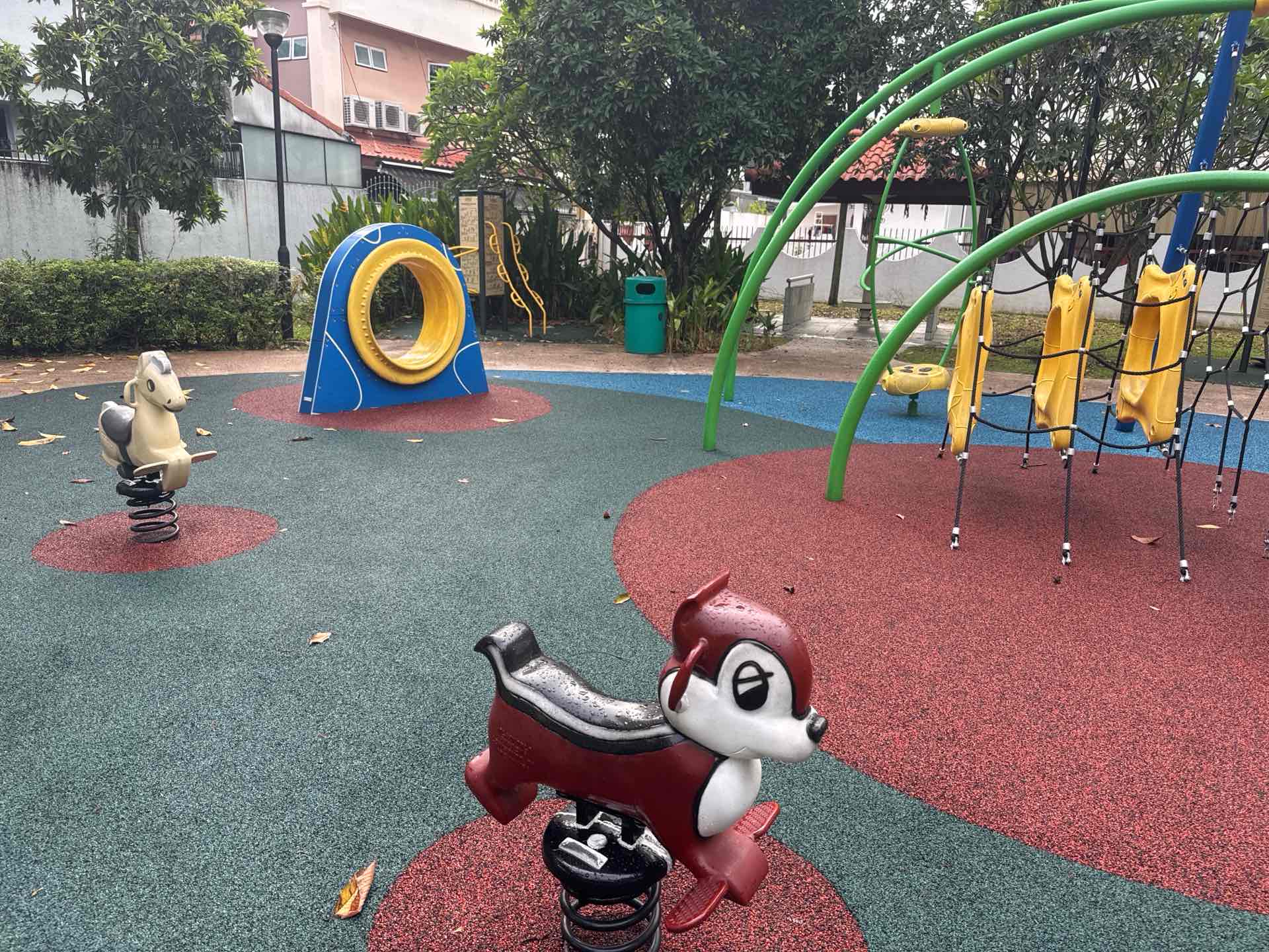 Jalan Ismail Park Playground - Photo 2