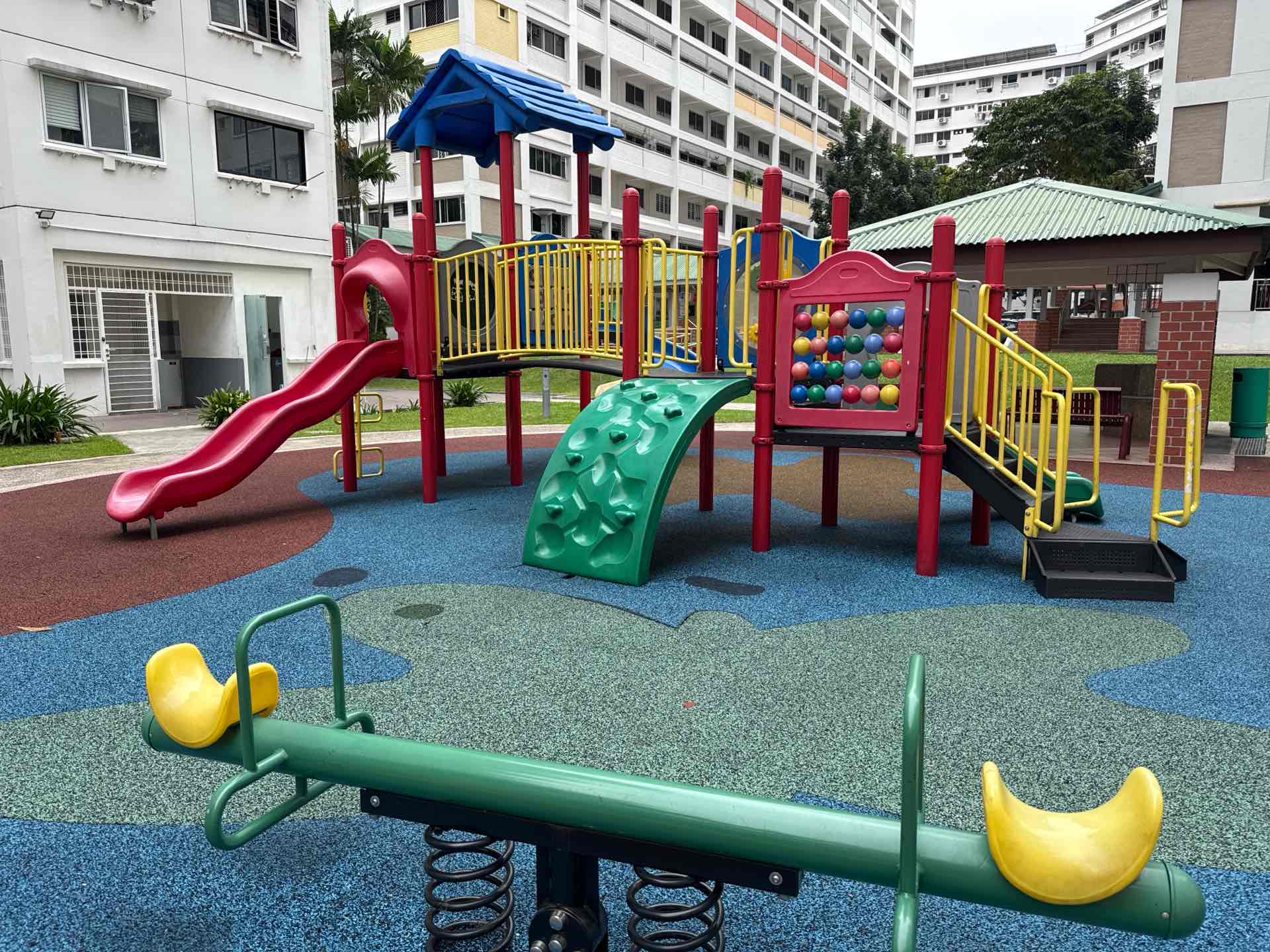 2 Lorong Lew Lian Playground - Photo 2