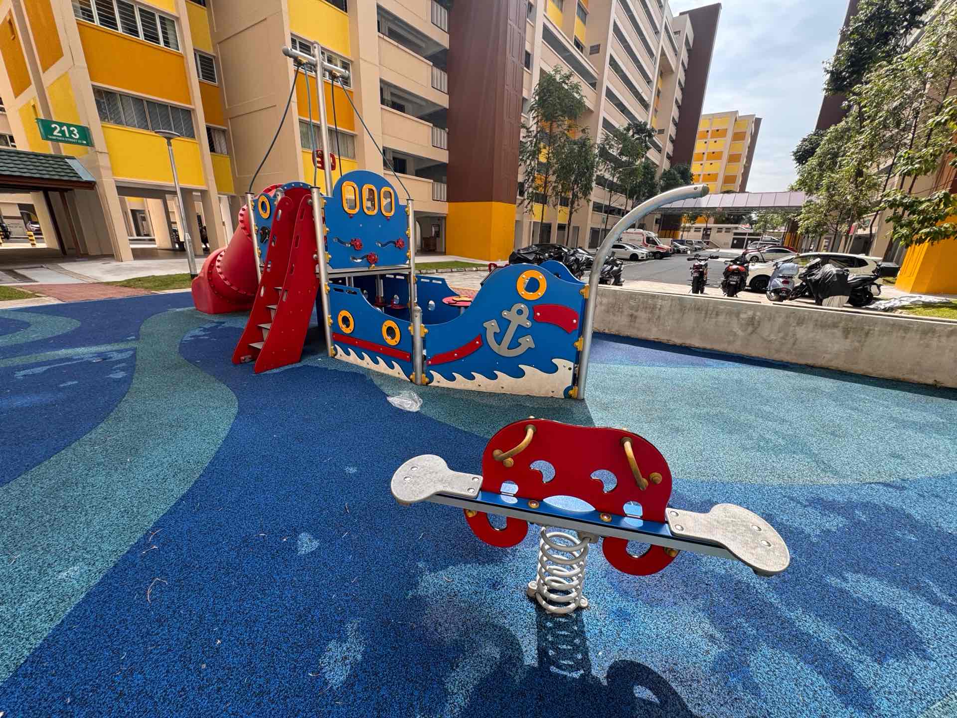 214 Tampines Street 23 Playground - Photo 3