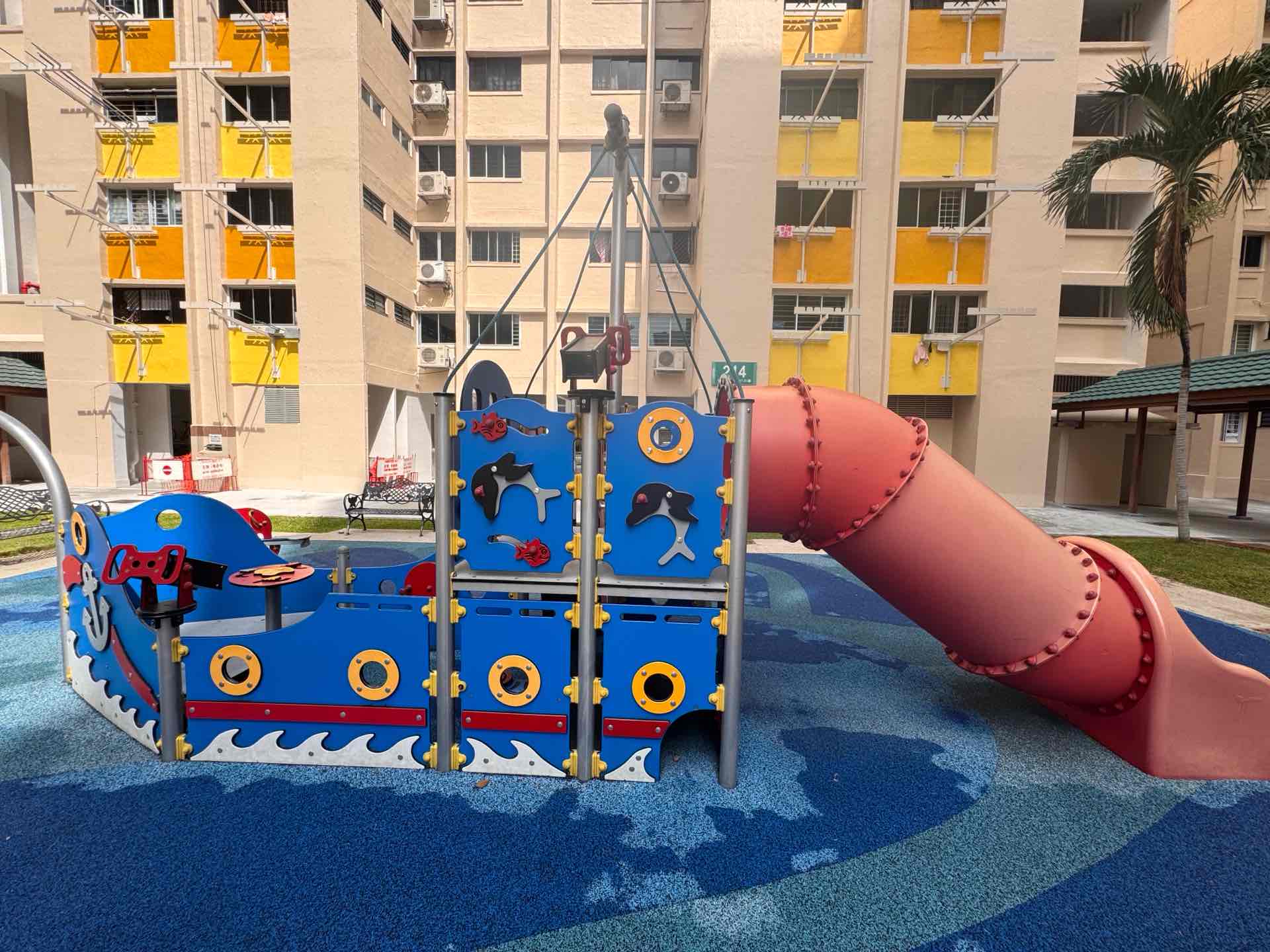 214 Tampines Street 23 Playground - Photo 2