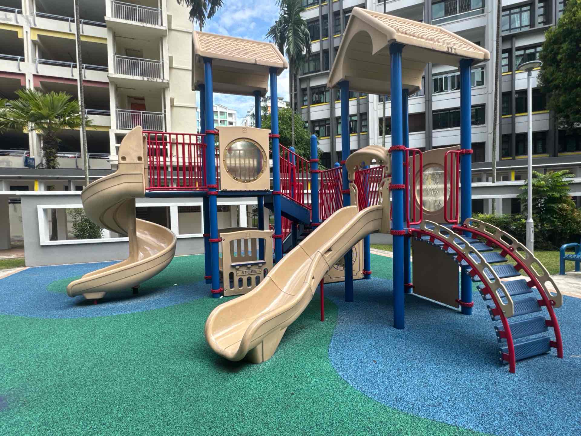579 Woodlands Drive 16 Playground