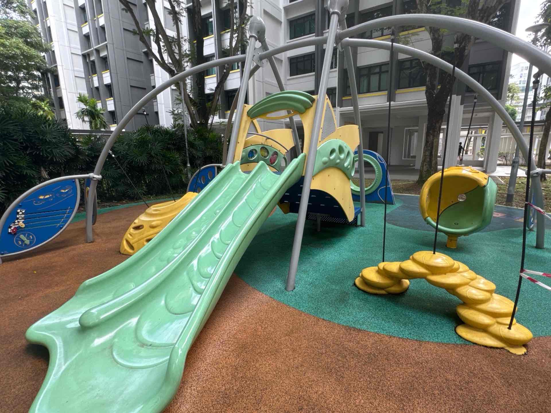577 Woodlands Drive 16 Playground
